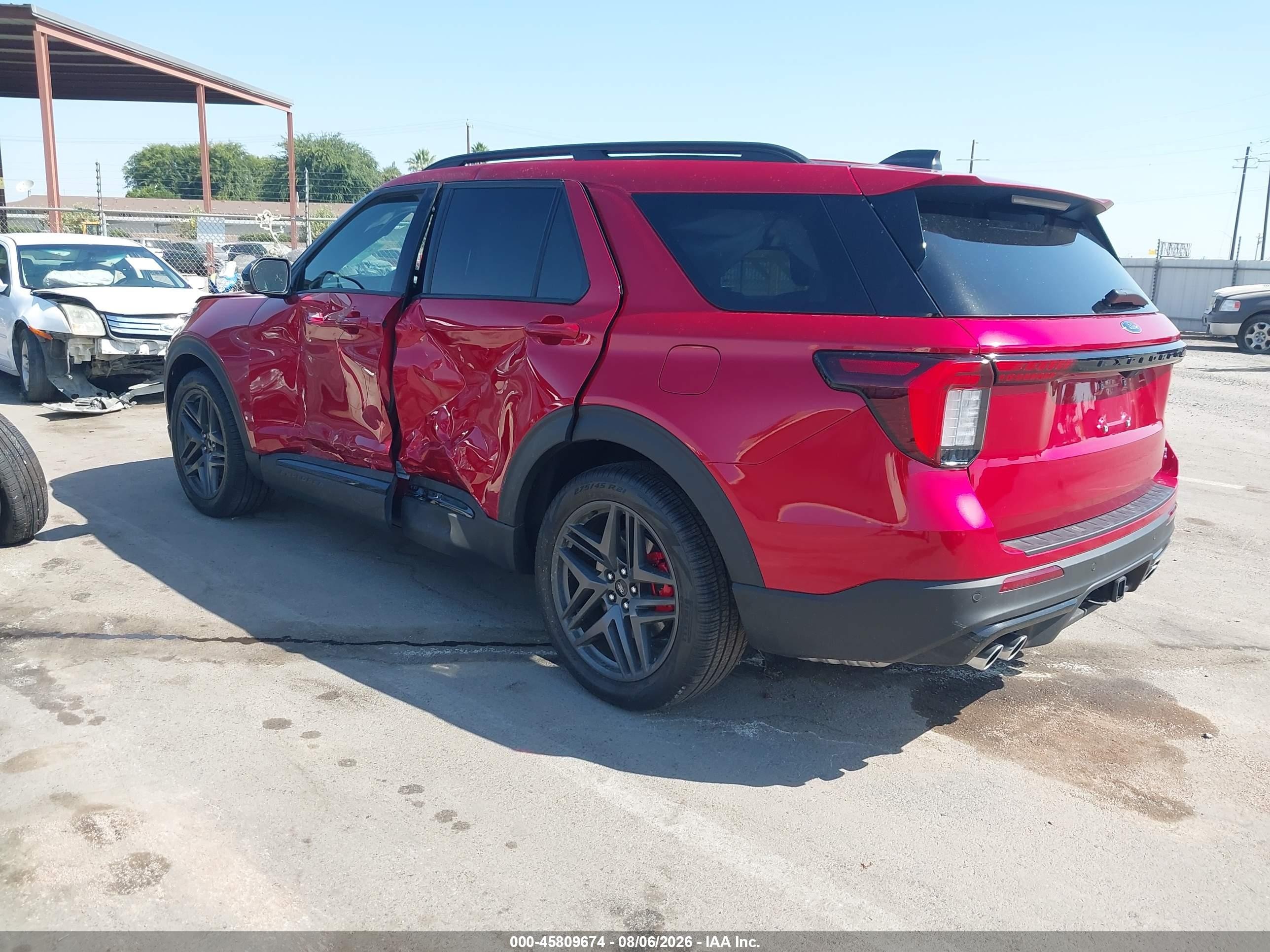 2025 Ford Explorer VIN 1FMWK8GC3SGC94017 IAAI salvage auction — Side, Salvage (California), sold $17,600 on 2026-09-18 (photo 3)