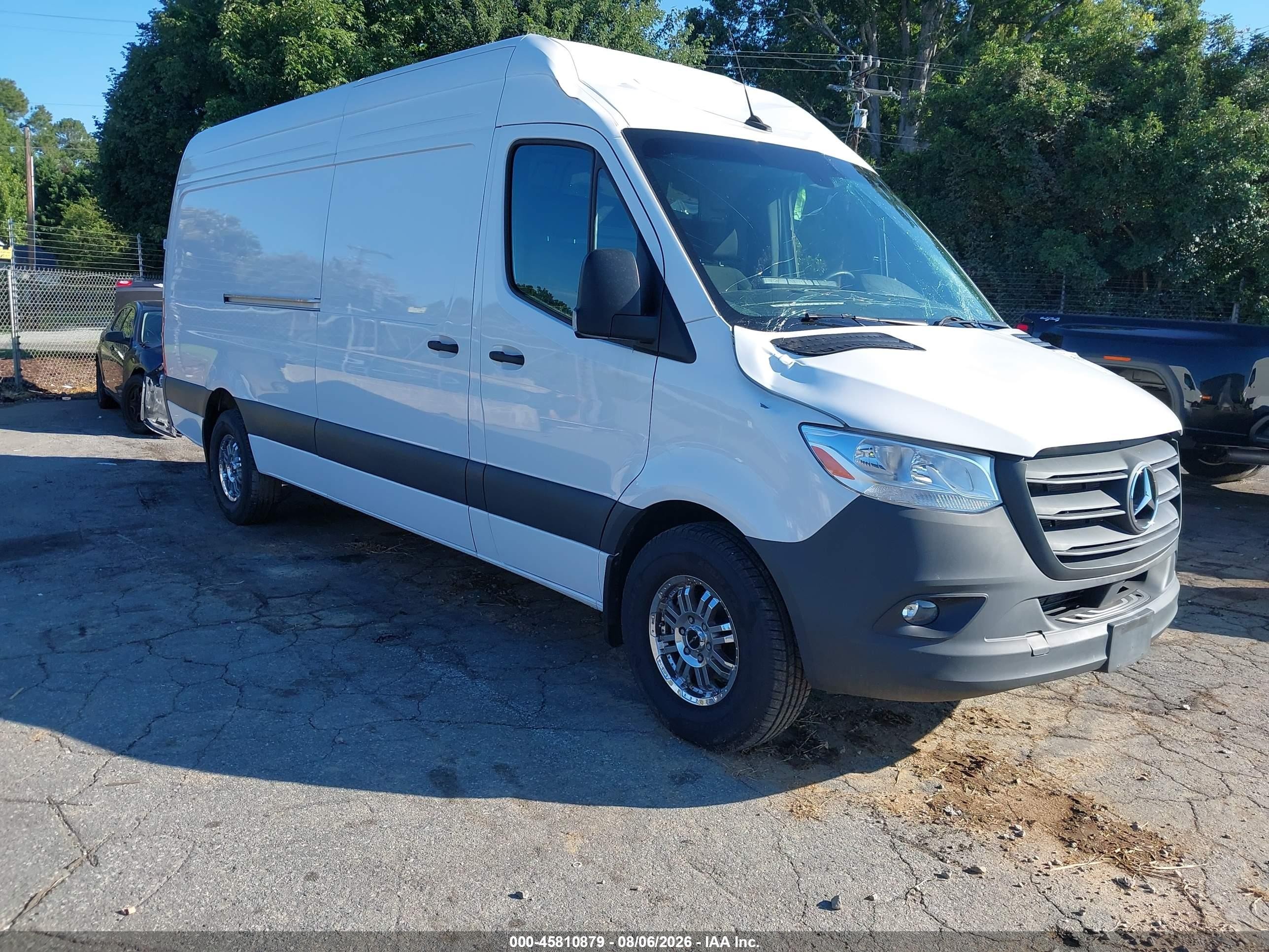 2024 Mercedes-Benz Sprinter VIN W1Y4NCHY0RT180778 — IAAI salvage auction photo