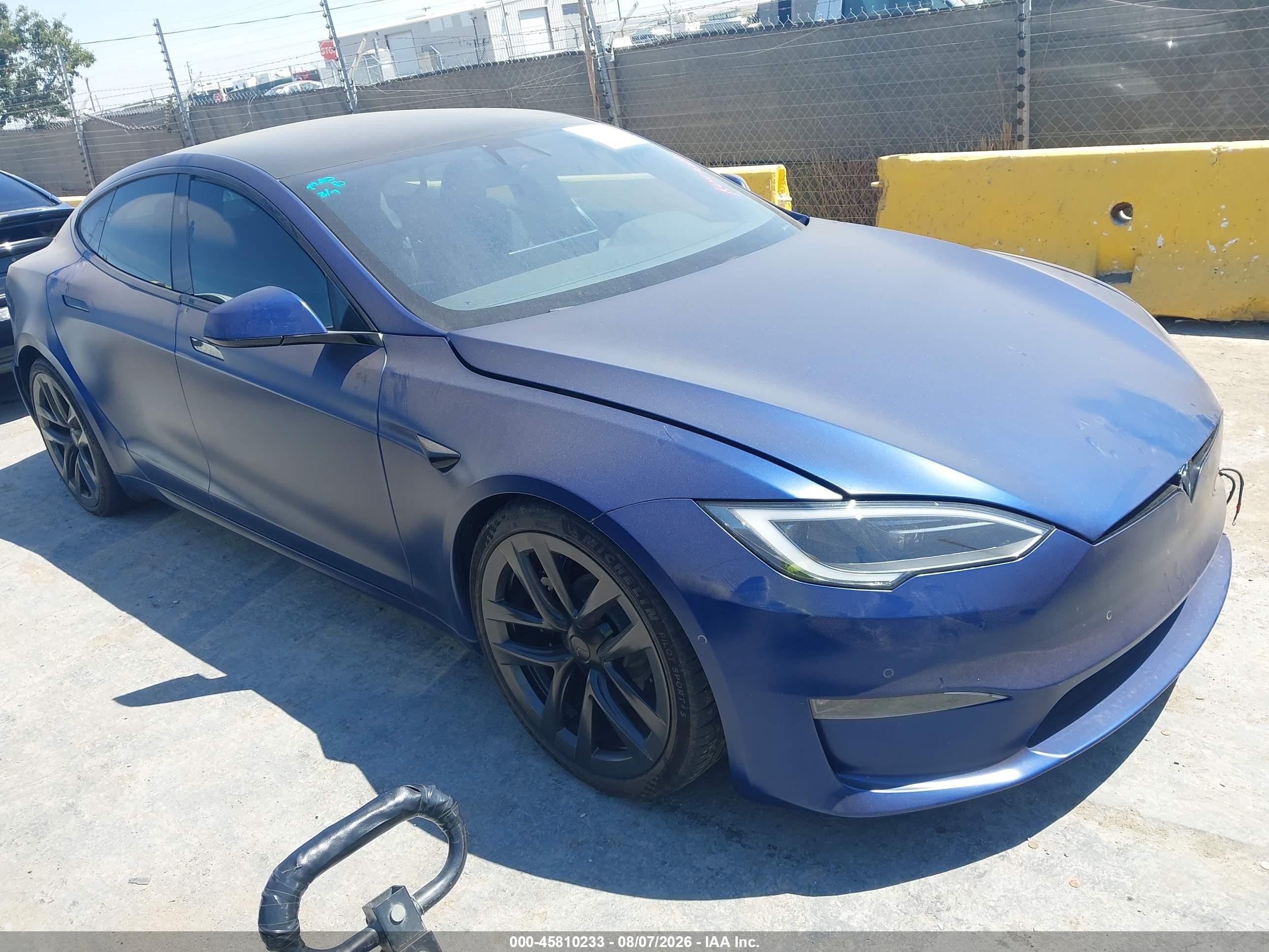 2022 Tesla Model S VIN 5YJSA1E65NF483325 — IAAI salvage auction photo