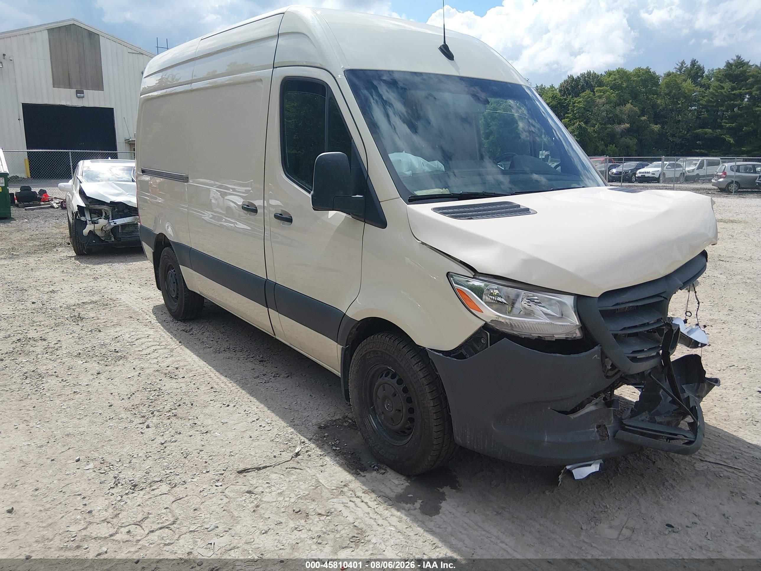 2023 Mercedes-Benz Sprinter VIN W1Y4KBHY5PT138784 — IAAI salvage auction photo