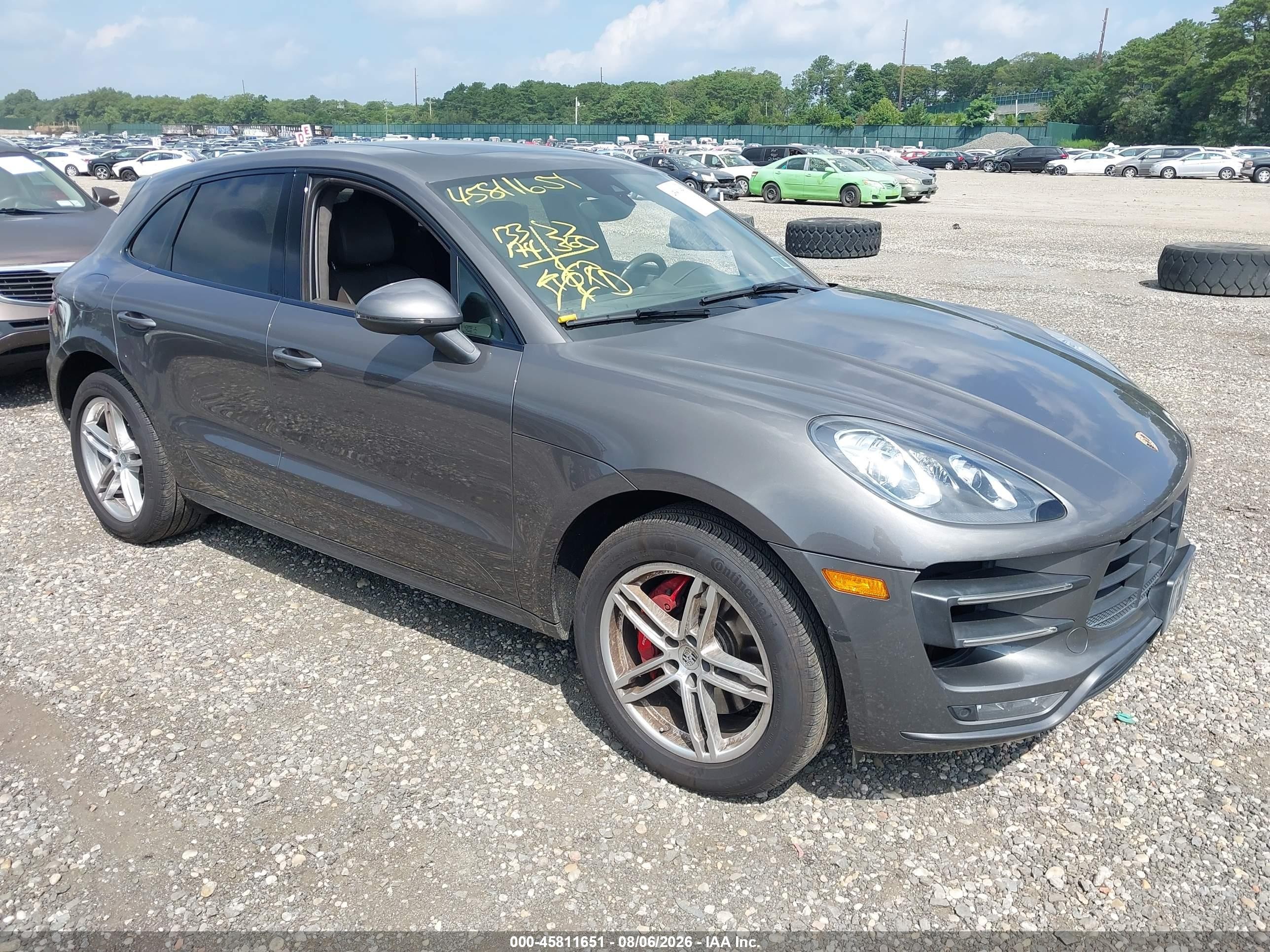 2016 Porsche Macan VIN WP1AF2A55GLB93696 — IAAI salvage auction photo