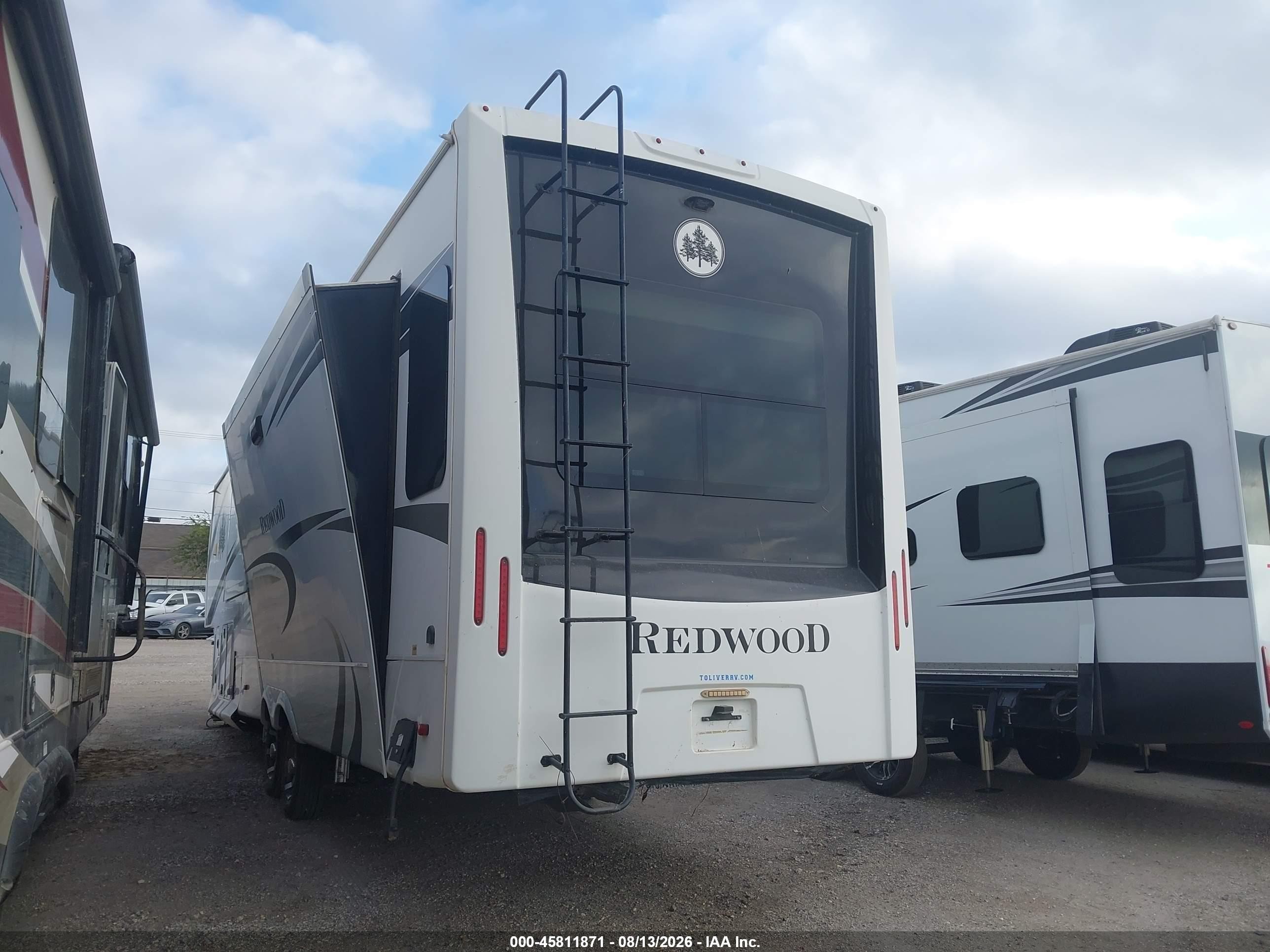2020 Thor Other VIN 4YDF39023L9340179 IAAI salvage auction — Water/Flood, Certificate Of Destruction (Florida), sold $5,450 on 2026-09-28 (photo 3)