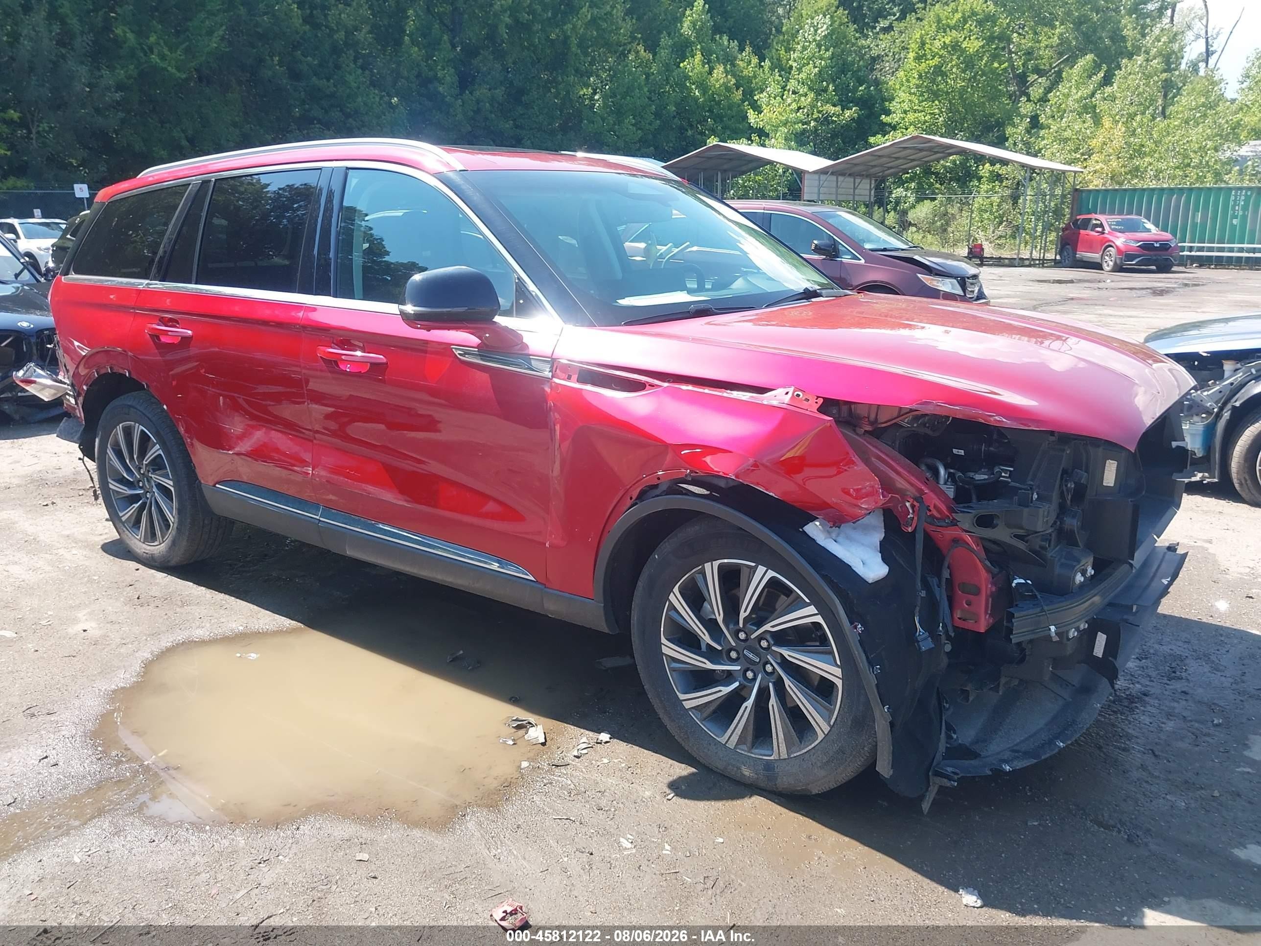 2025 Lincoln Aviator VIN 5LM5J6XC6SGL10260 — IAAI salvage auction photo