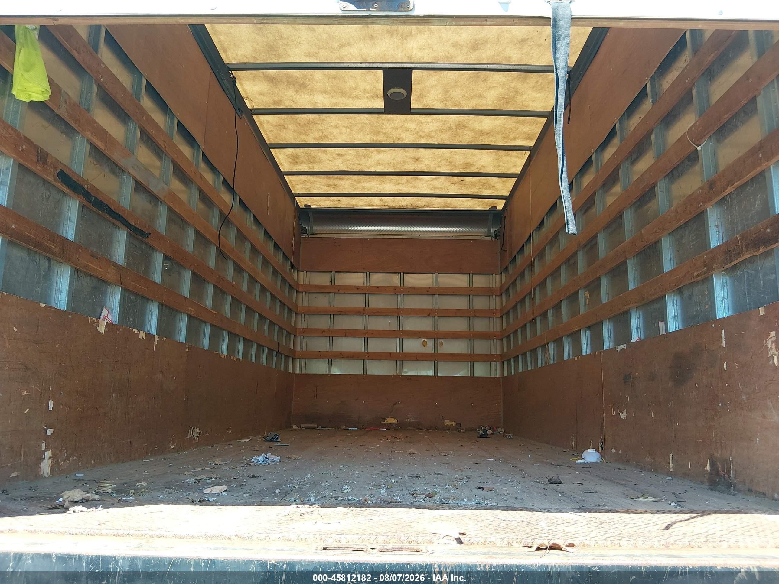 2018 Isuzu Npr Hd VIN JALC4W164J7009816 IAAI salvage auction — Front End, Clear (Maryland), sold $7,000 on 2026-09-09 (photo 6)