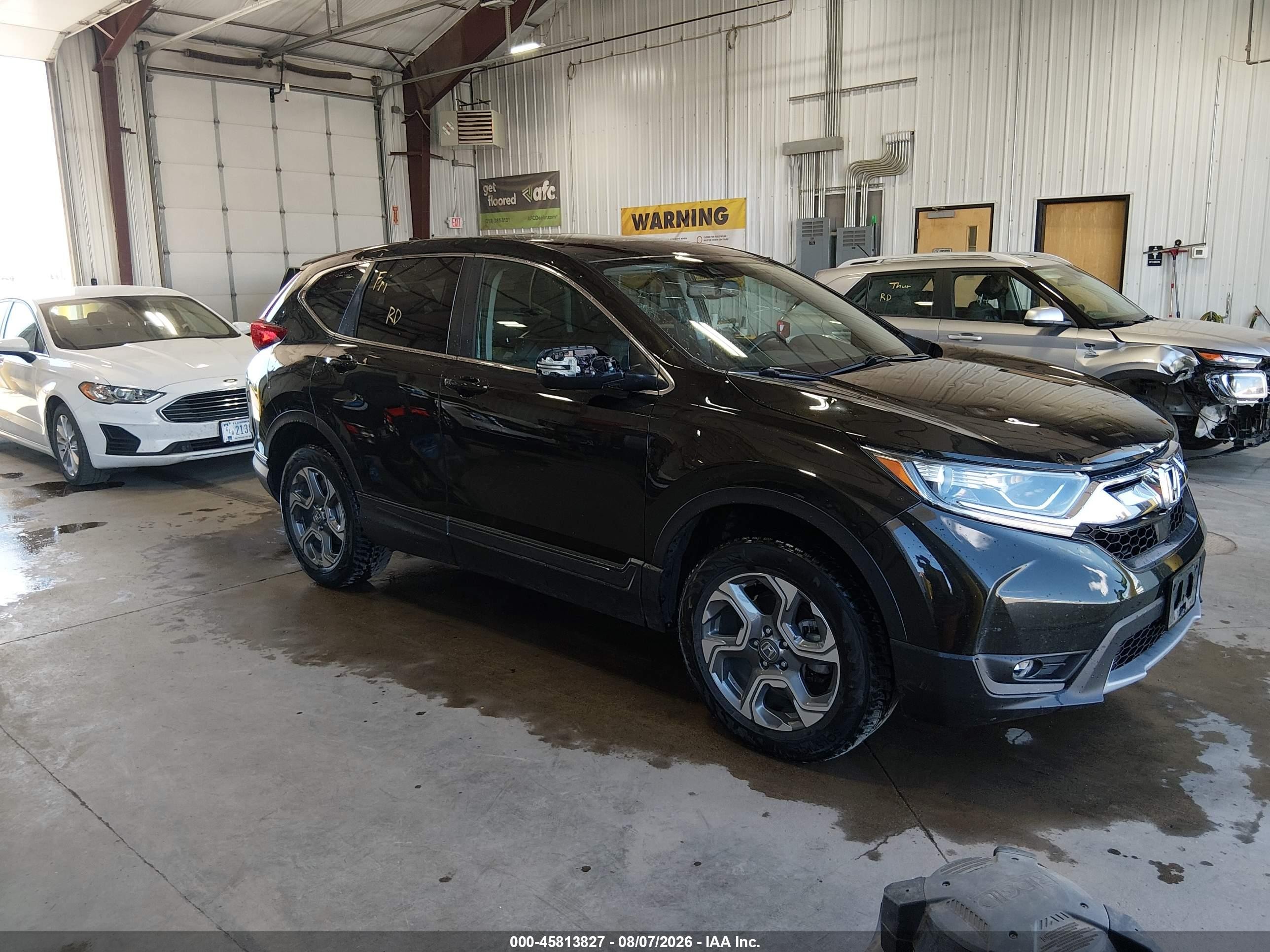 2017 Honda CR-V VIN 2HKRW2H85HH681699 — IAAI salvage auction photo