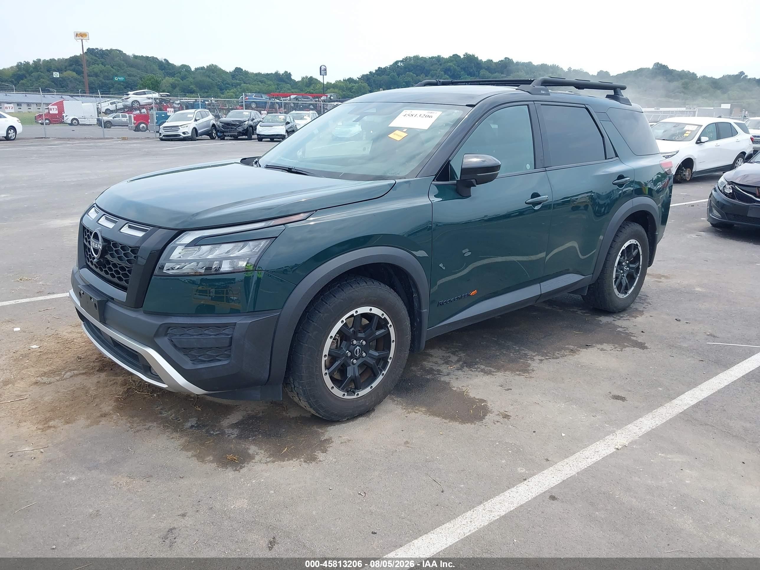 2023 Nissan Pathfinder VIN 5N1DR3BD2PC275561 IAAI salvage auction — Side, Salvage (Missouri), sold $8,400 on 2026-09-25 (photo 2)