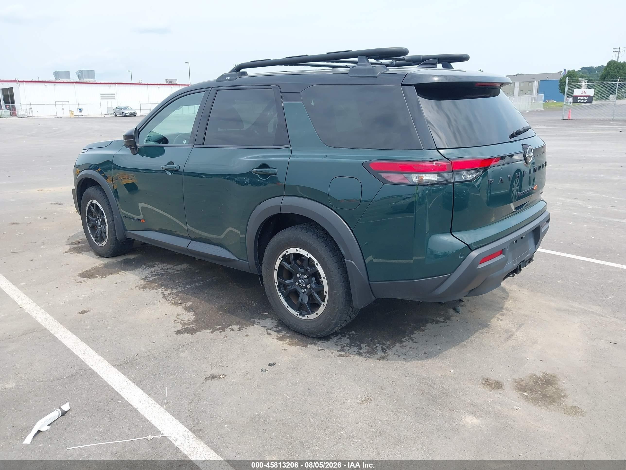 2023 Nissan Pathfinder VIN 5N1DR3BD2PC275561 IAAI salvage auction — Side, Salvage (Missouri), sold $8,400 on 2026-09-25 (photo 3)
