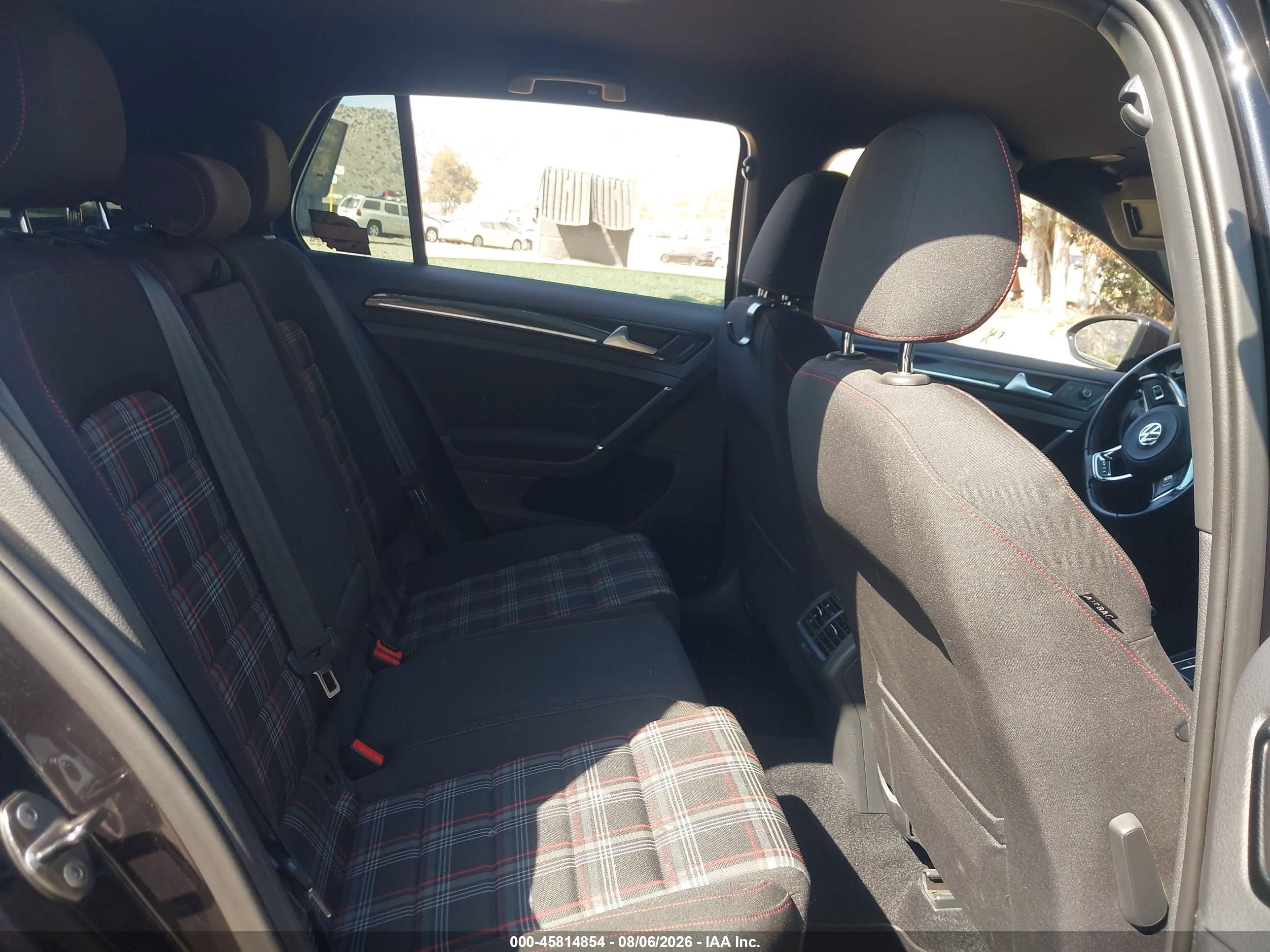 2016 Volkswagen Golf gti VIN 3VW4T7AUXGM010932 IAAI salvage auction — Transmission Damage, Salvage (California), sold $2,950 on 2026-09-08 (photo 8)