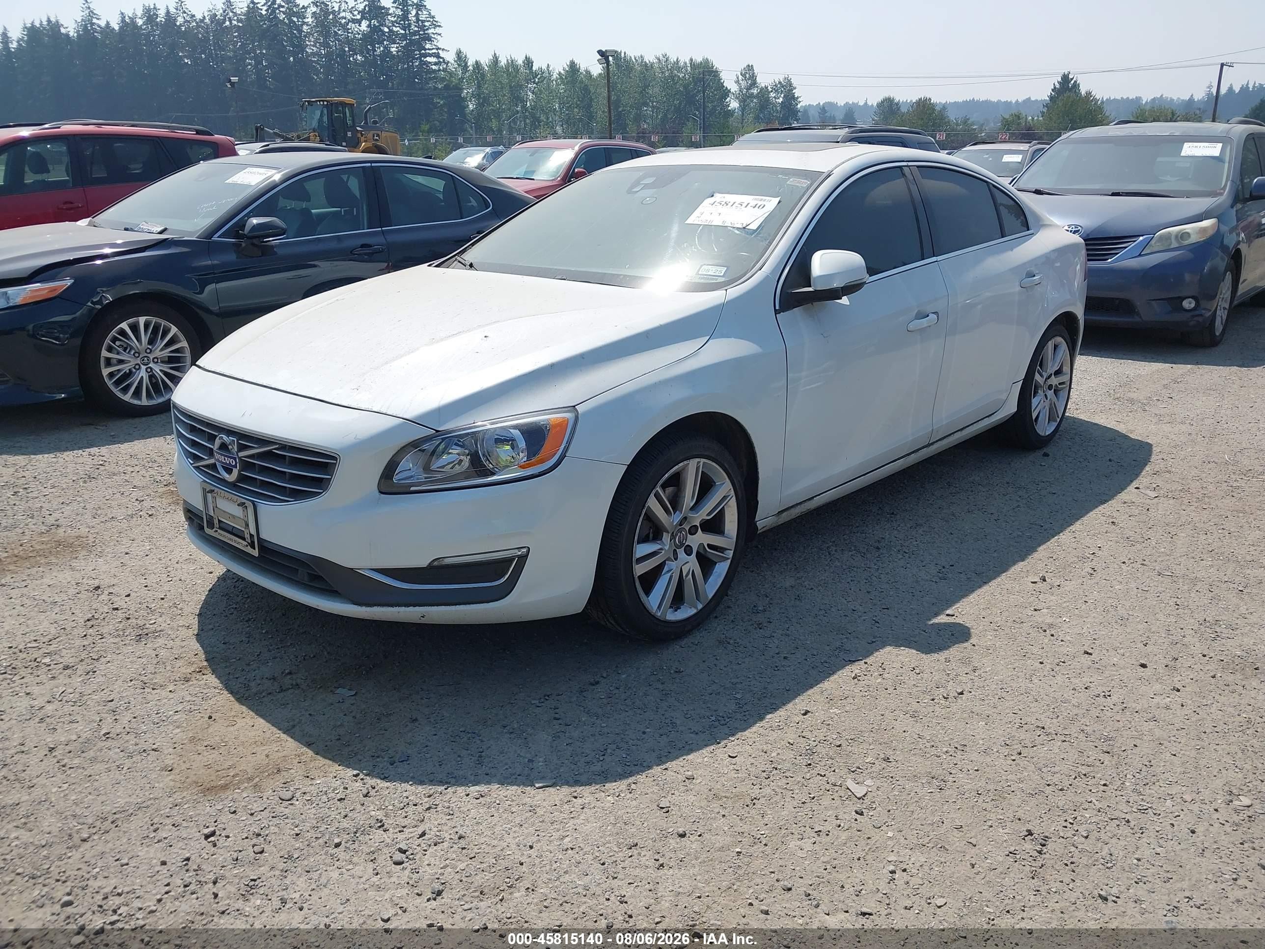 2018 Volvo VIN LYV402HK2JB160081 IAAI salvage auction — Normal Wear, Clear (Washington), sold $850 on 2026-08-26 (photo 2)