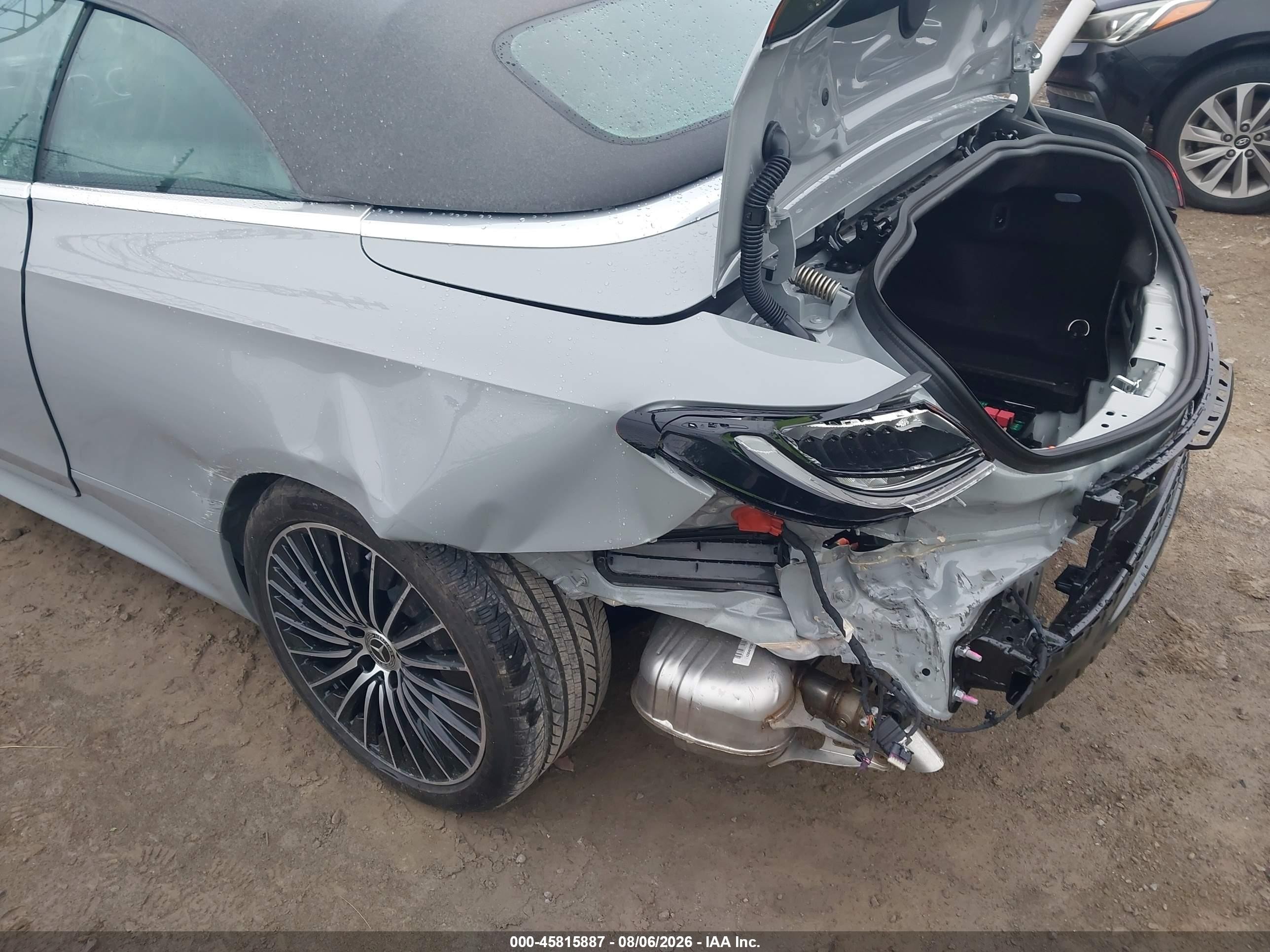 2026 Mercedes-Benz CLE-Class VIN W1KMK6BB7TF109558 IAAI salvage auction — Rear End, Salvage (Pennsylvania), sold $35,750 on 2026-08-16 (photo 6)