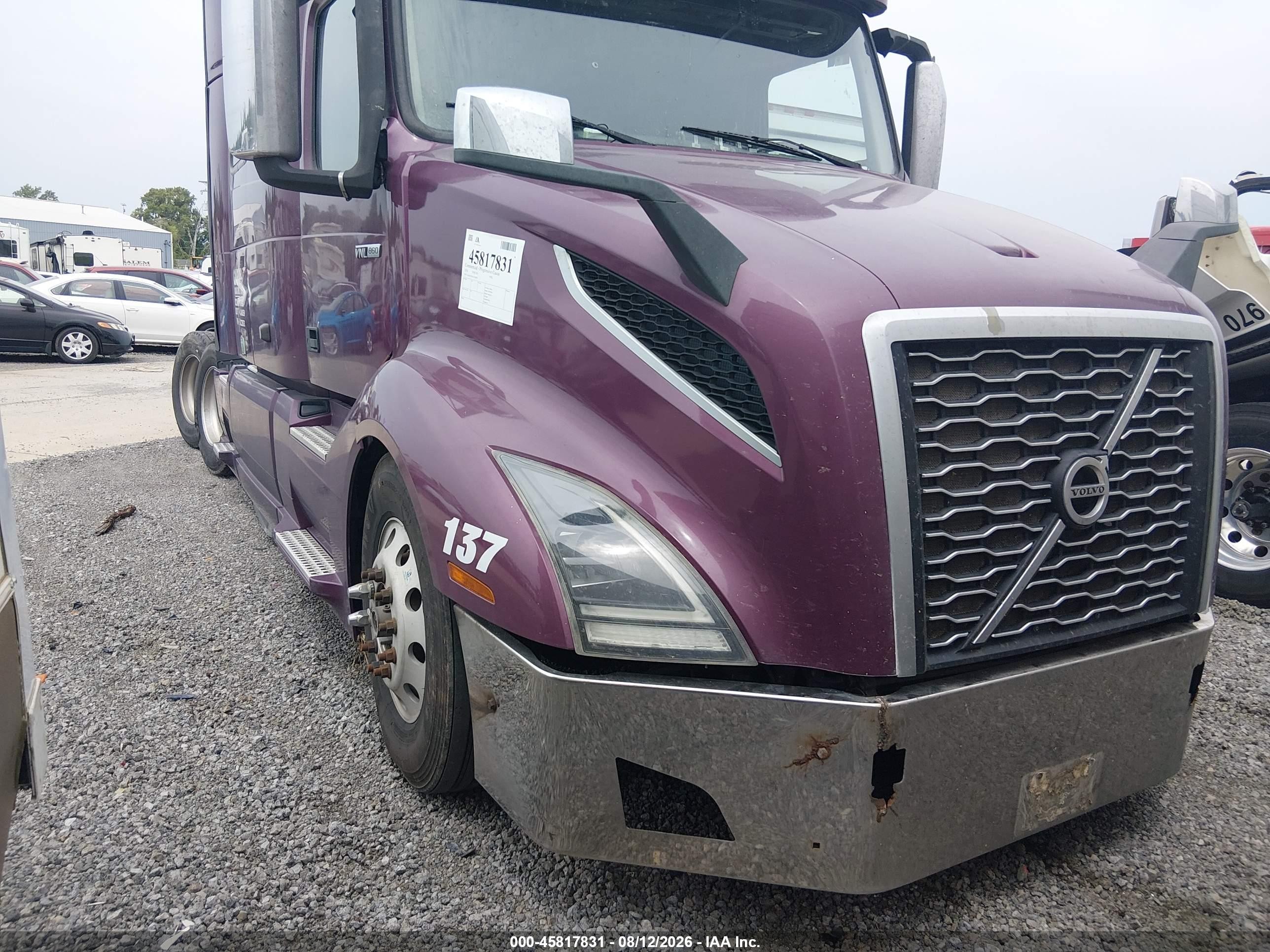 2020 Volvo VNL VIN 4V4NC9EJ4LN228873 — IAAI salvage auction photo