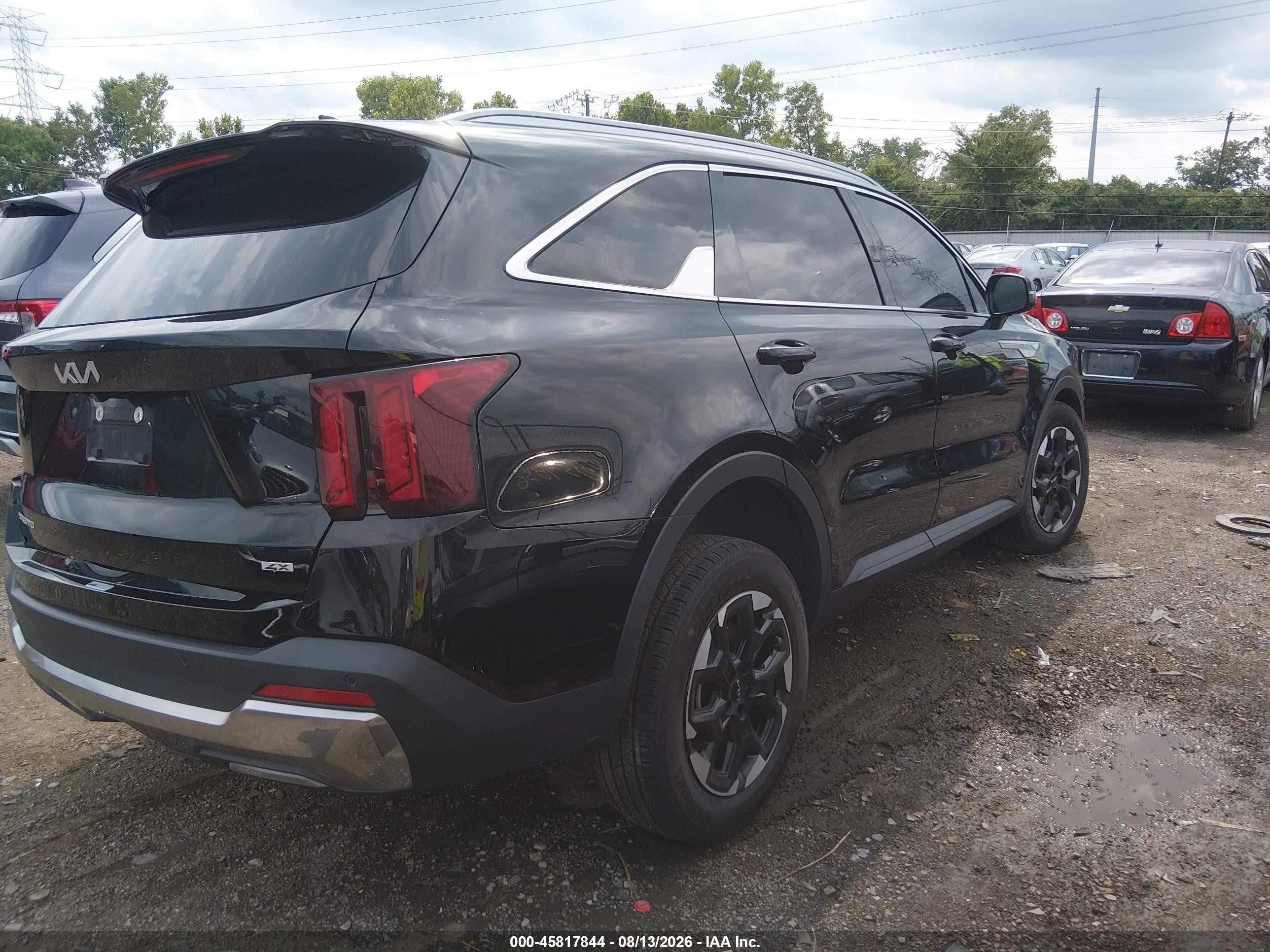2025 Kia Sorento VIN 5XYRLDJC4SG313449 IAAI salvage auction — Front & Rear, Salvage (Ohio), sold $11,750 on 2026-10-03 (photo 4)