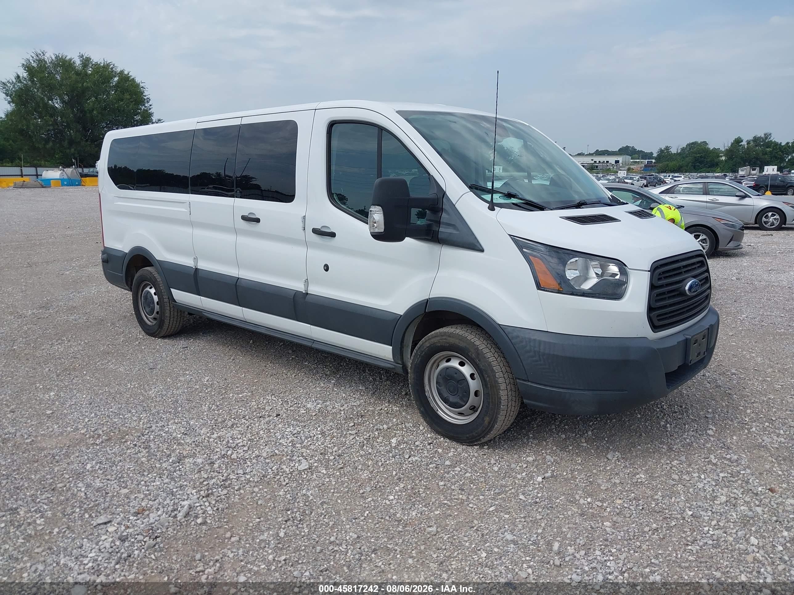 2018 Ford Transit-350 VIN 1FBZX2ZM6JKB31285 — IAAI salvage auction photo