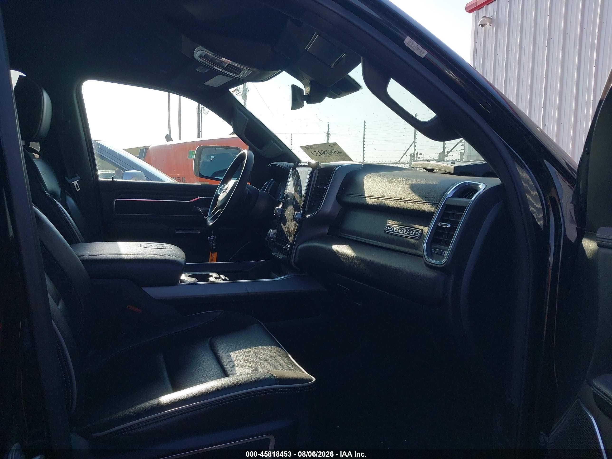 2025 Ram 1500 VIN 1C6SRFJP1SN561835 IAAI salvage auction — Side, Enterprise Vehicles Clear Only (Illinois), sold $20,400 on 2026-08-14 (photo 5)