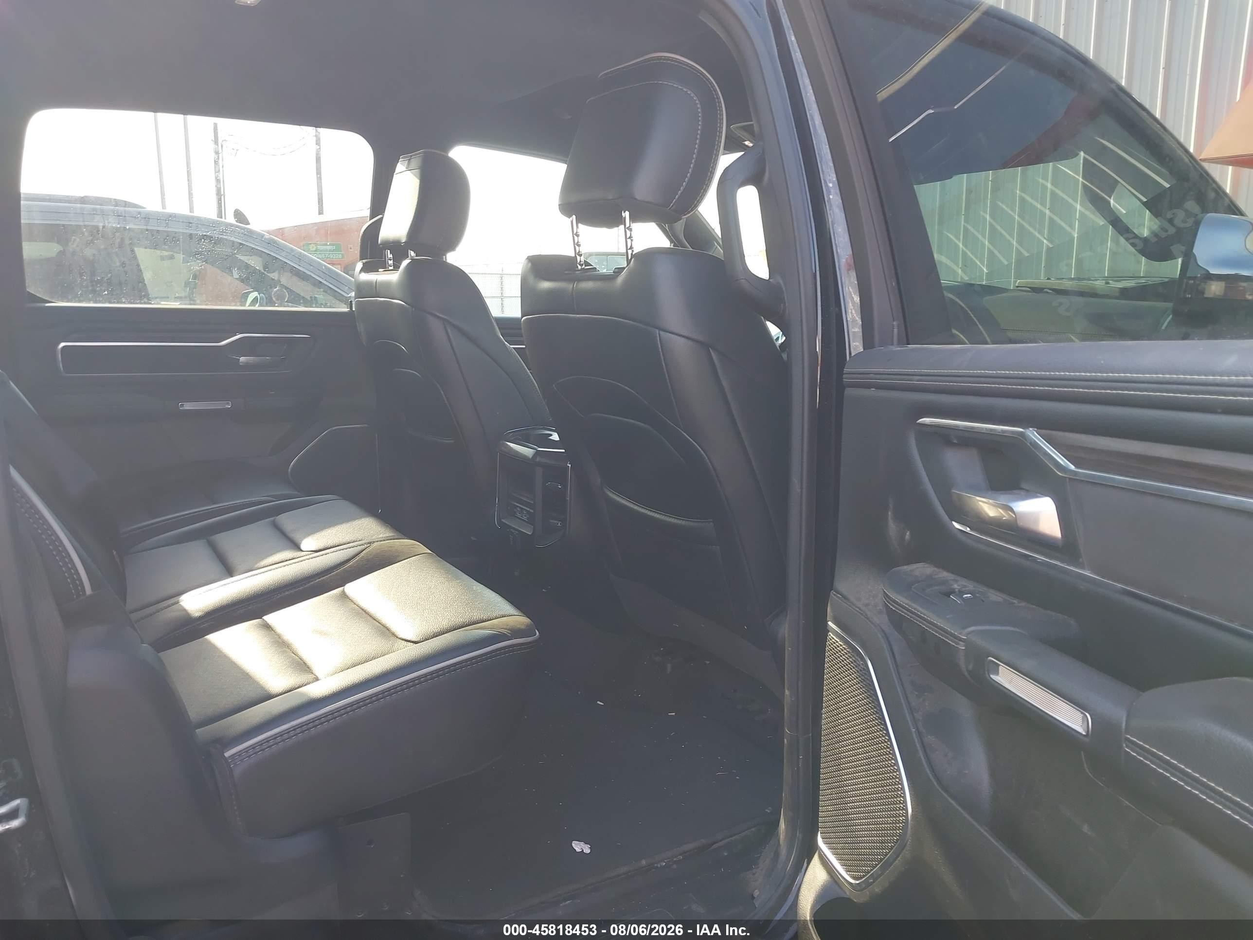 2025 Ram 1500 VIN 1C6SRFJP1SN561835 IAAI salvage auction — Side, Enterprise Vehicles Clear Only (Illinois), sold $20,400 on 2026-08-14 (photo 8)