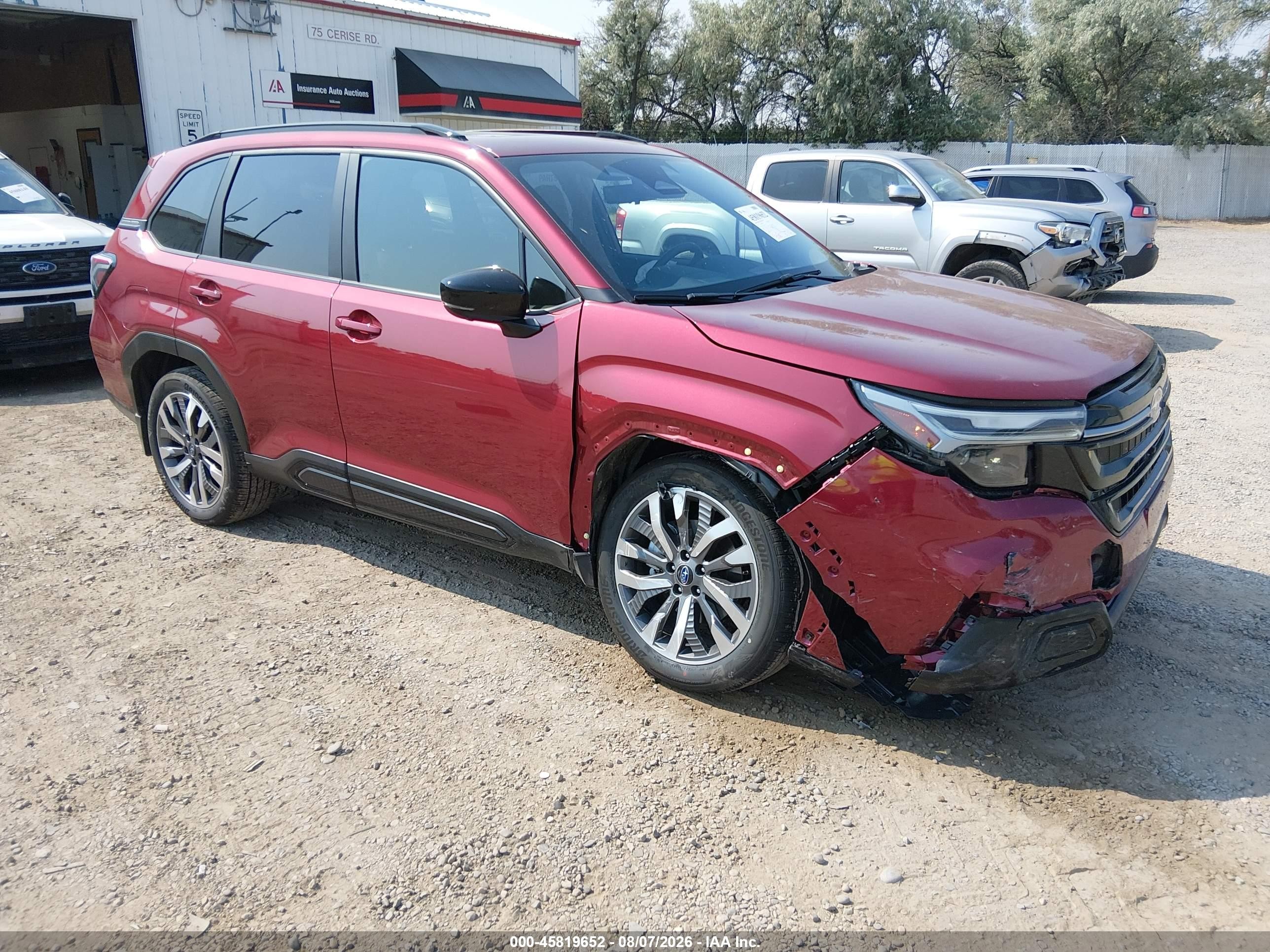 2025 Subaru Forester VIN JF2SLDTC0SH583043 — IAAI salvage auction photo