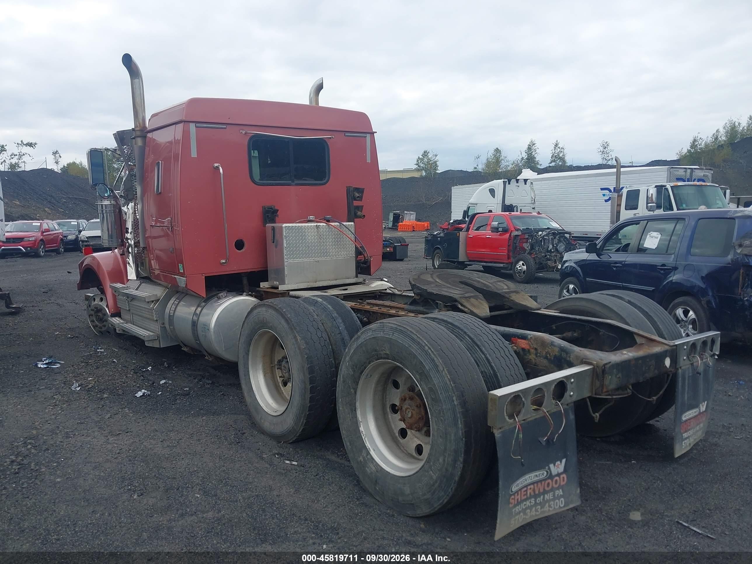2015 Western Star/auto Car Conventional VIN 5KJJAED68FPGZ0731 IAAI salvage auction — All Over, Salvage (Pennsylvania), sold $6,000 on 2026-10-06 (photo 3)