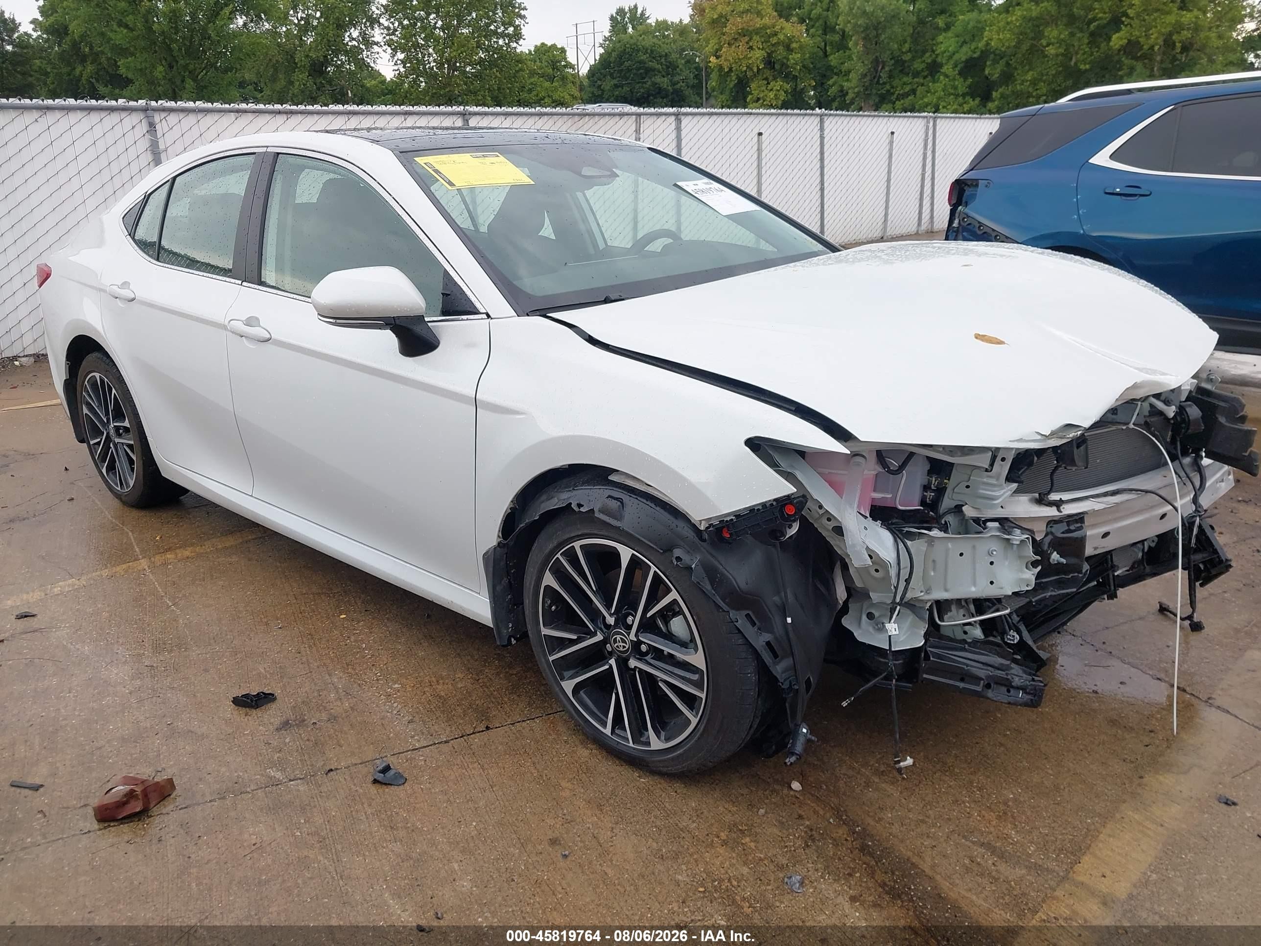 2025 Toyota Camry VIN 4T1DBADK2SU003843 — IAAI salvage auction photo