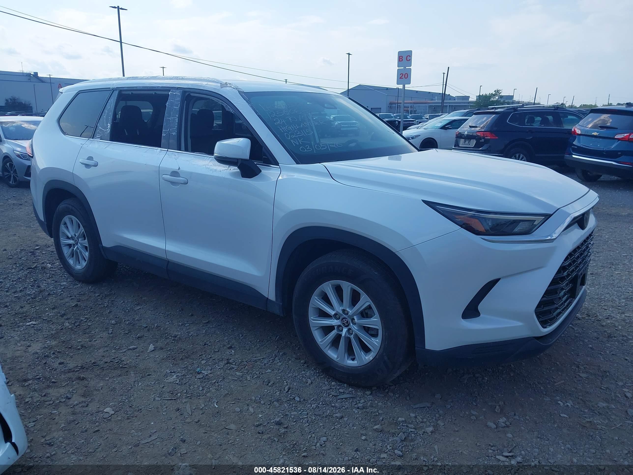 2024 Toyota Highlander VIN 5TDAAAB56RS023115 — IAAI salvage auction photo