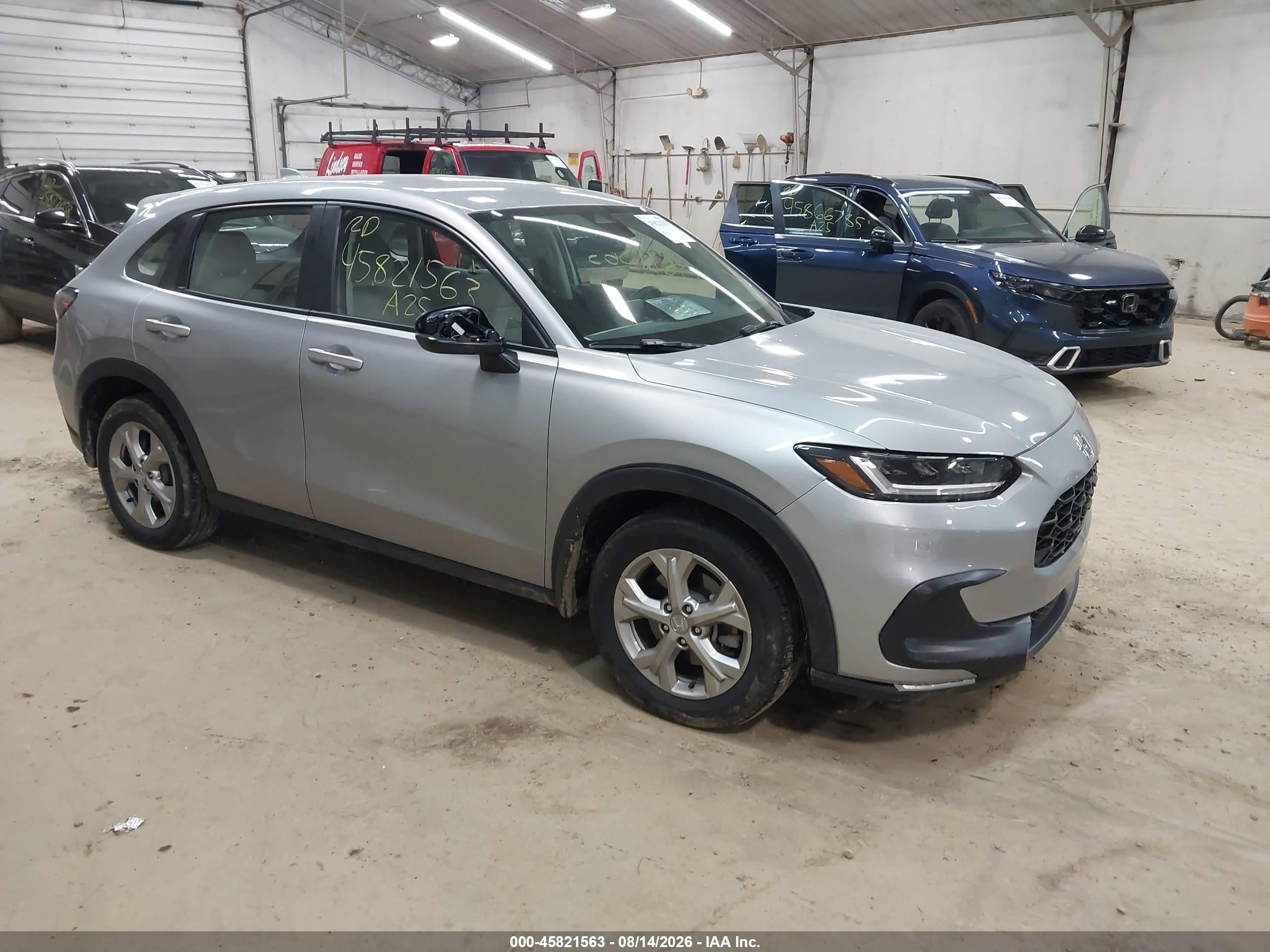 2025 Honda HR-V VIN 3CZRZ2H37SM797865 — IAAI salvage auction photo