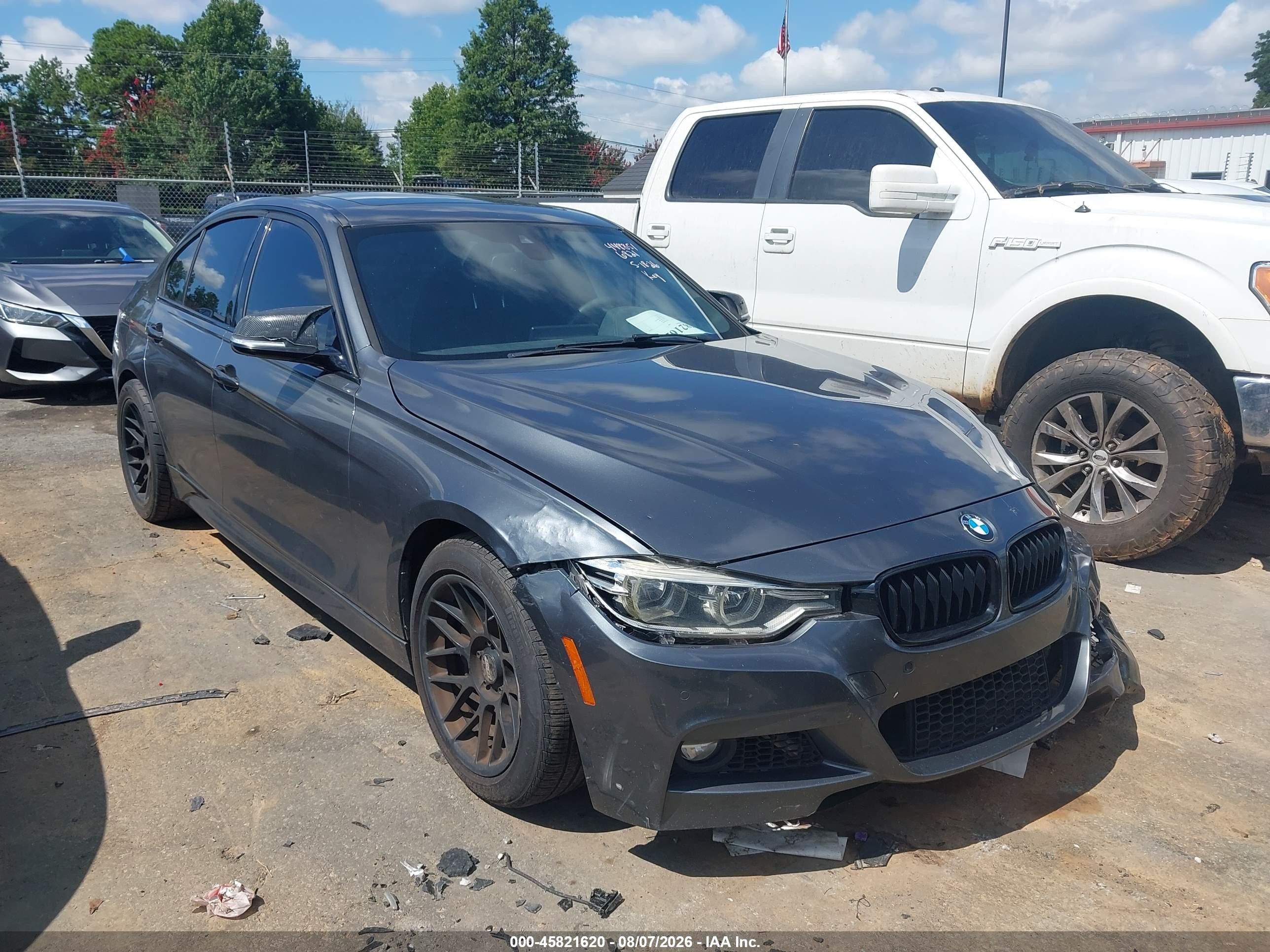 2018 BMW 3 Series VIN WBA8B3G52JNU36821 — IAAI salvage auction photo