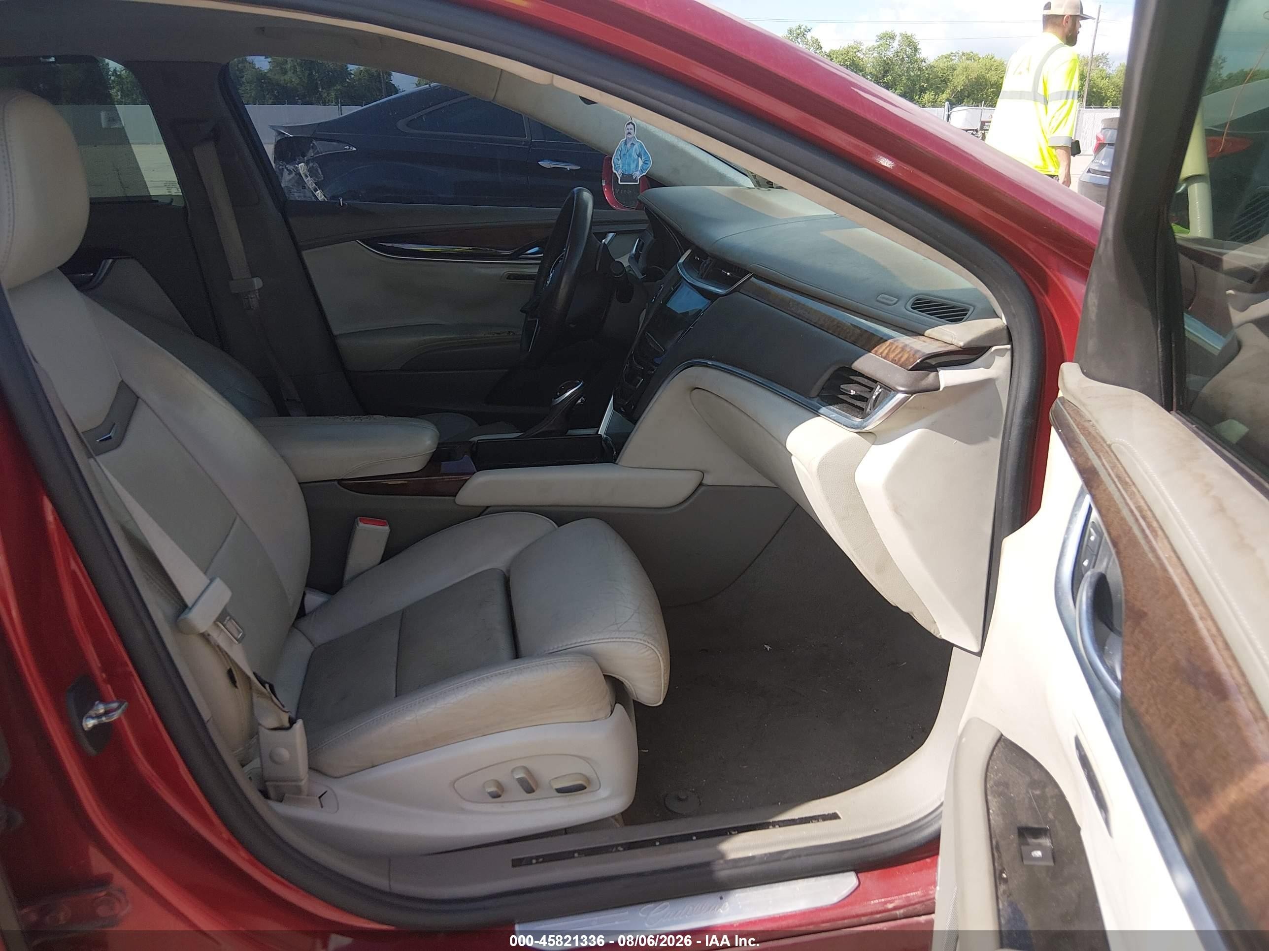 2014 Cadillac Xts VIN 2G61S5S33E9124184 IAAI salvage auction — Normal Wear, Original (Texas), sold $525 on 2026-08-28 (photo 5)