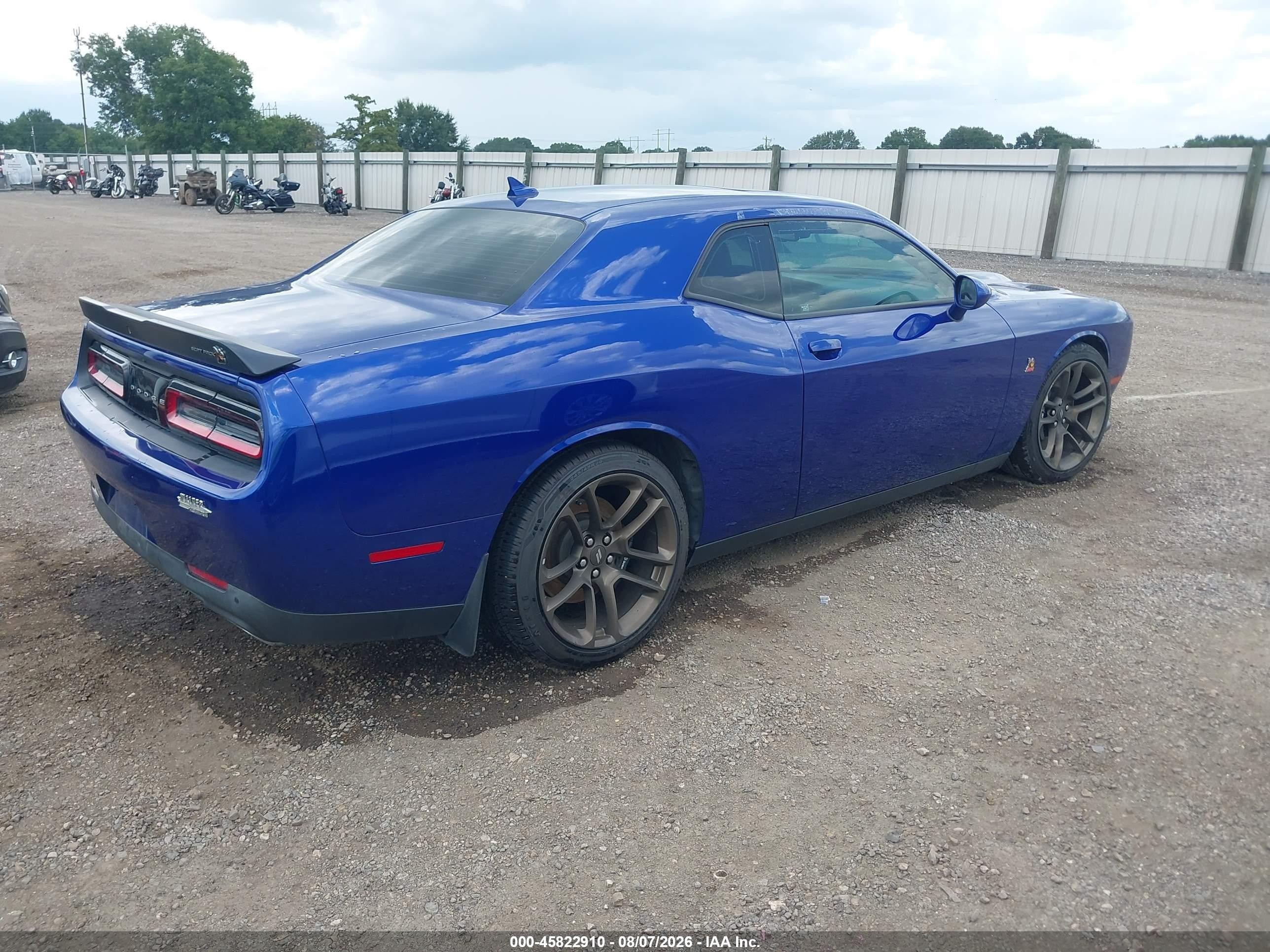 2020 Dodge Challenger VIN 2C3CDZFJ6LH183933 IAAI salvage auction — Water/Flood, Certificate Of Destruction (Louisiana), sold $8,275 on 2026-09-18 (photo 4)