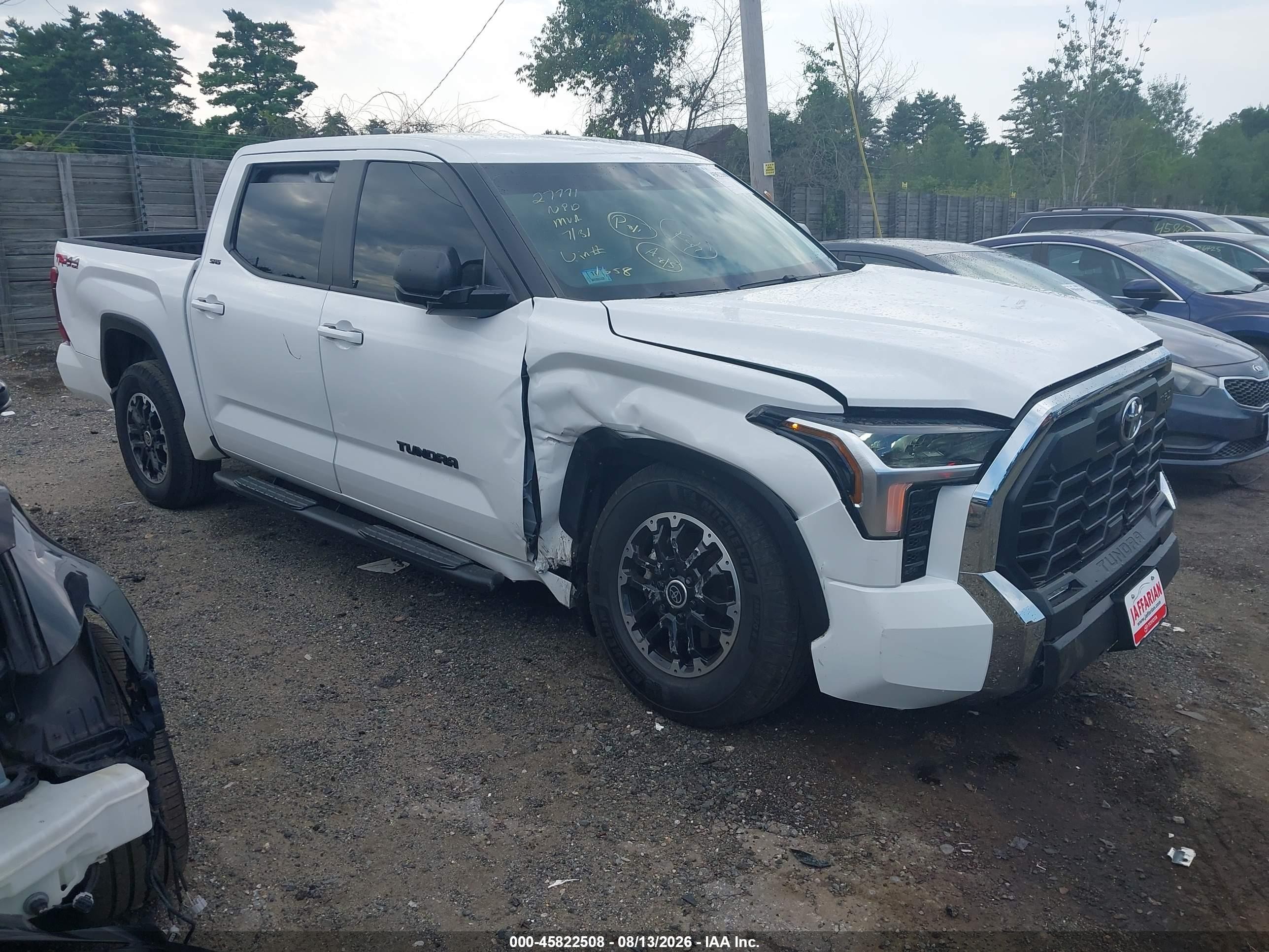 2024 Toyota Tundra VIN 5TFLA5DB7RX201658 — IAAI salvage auction photo