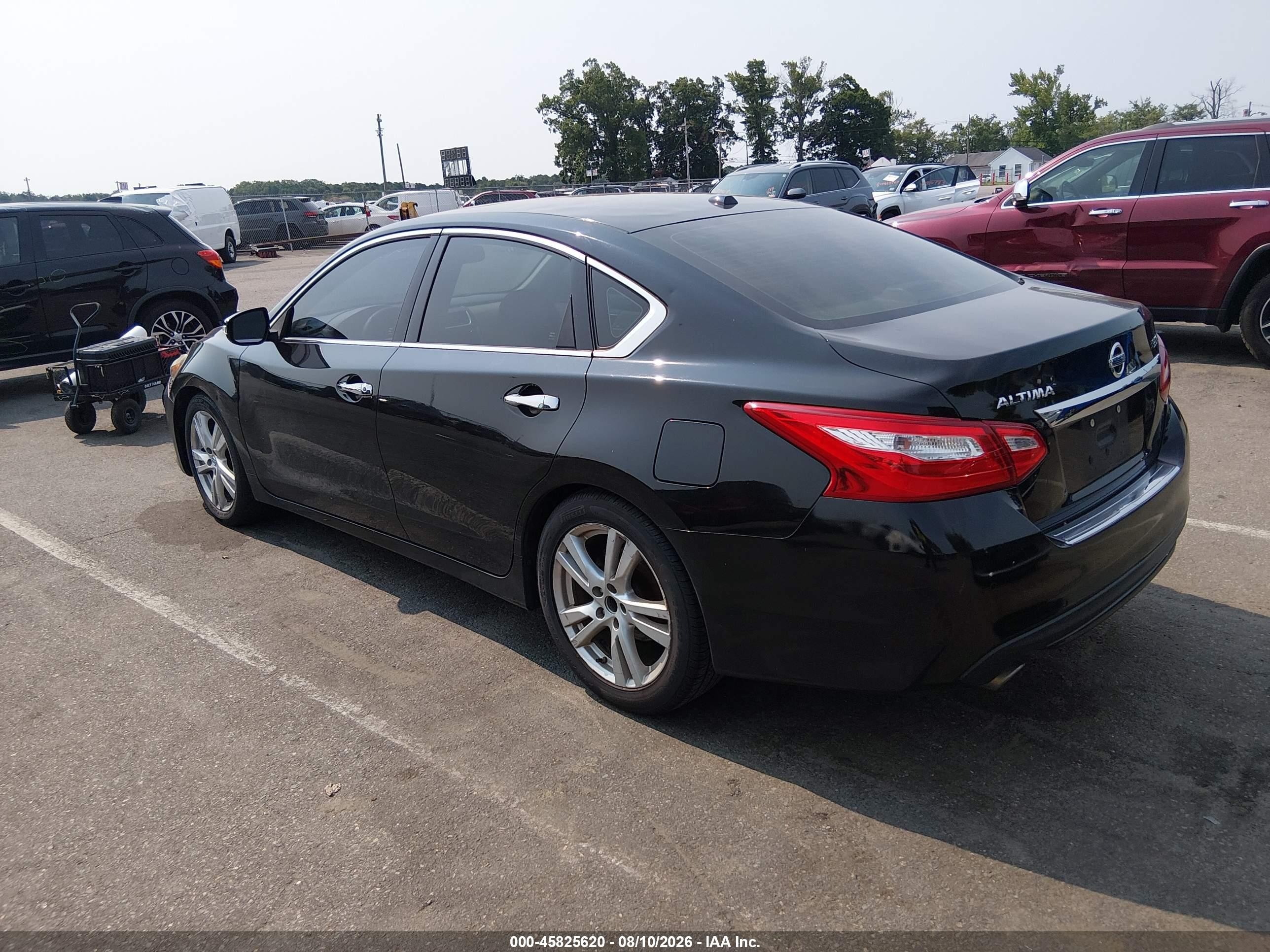 2017 Nissan Altima VIN 1N4BL3AP2HC211262 IAAI salvage auction — Front End, Clear (New Jersey), sold $925 on 2026-09-08 (photo 3)