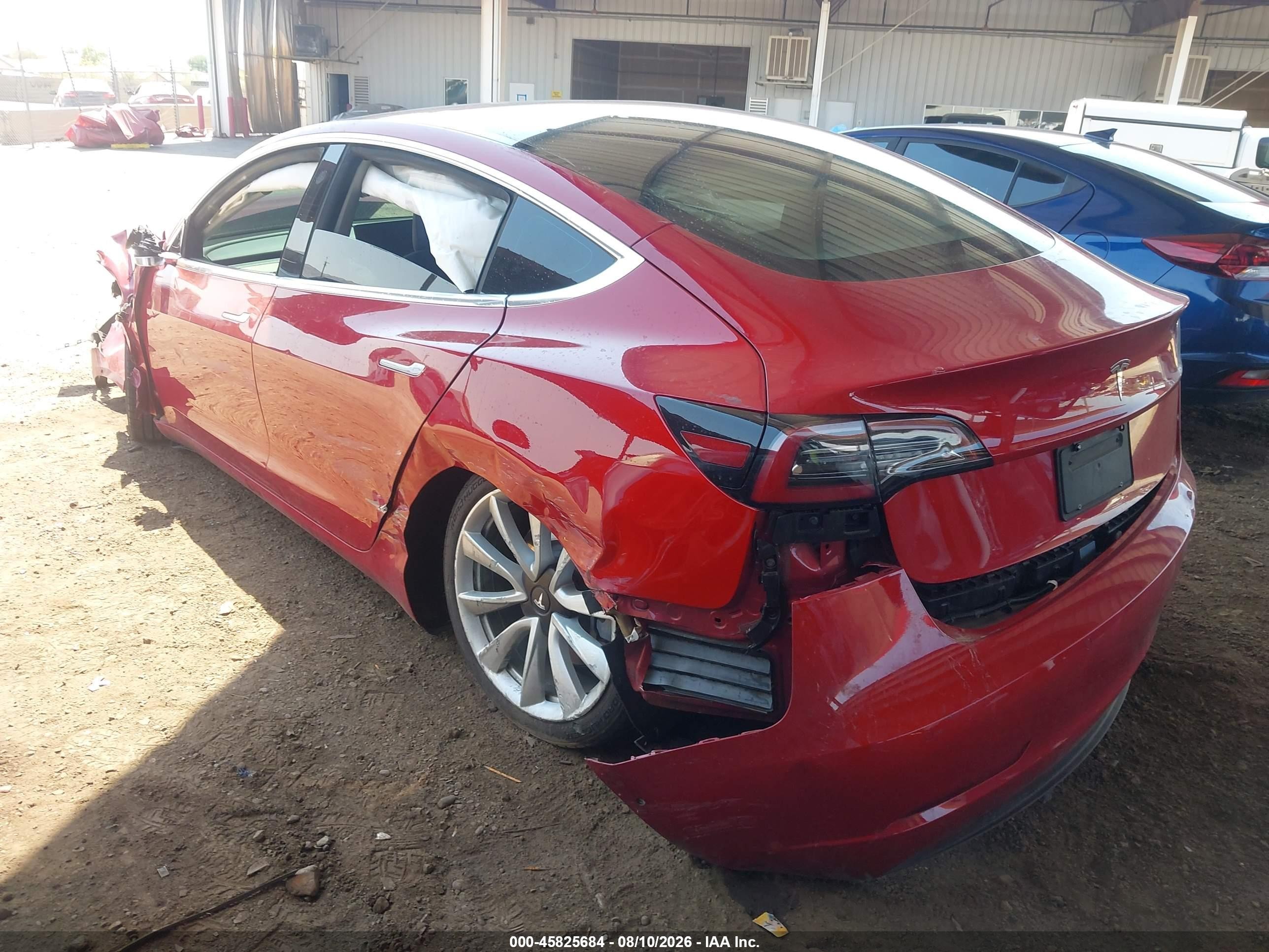 2019 Tesla Model 3 VIN 5YJ3E1EAXKF402182 IAAI salvage auction — Unknown, Salvage (Arizona), sold $2,250 on 2026-09-25 (photo 3)