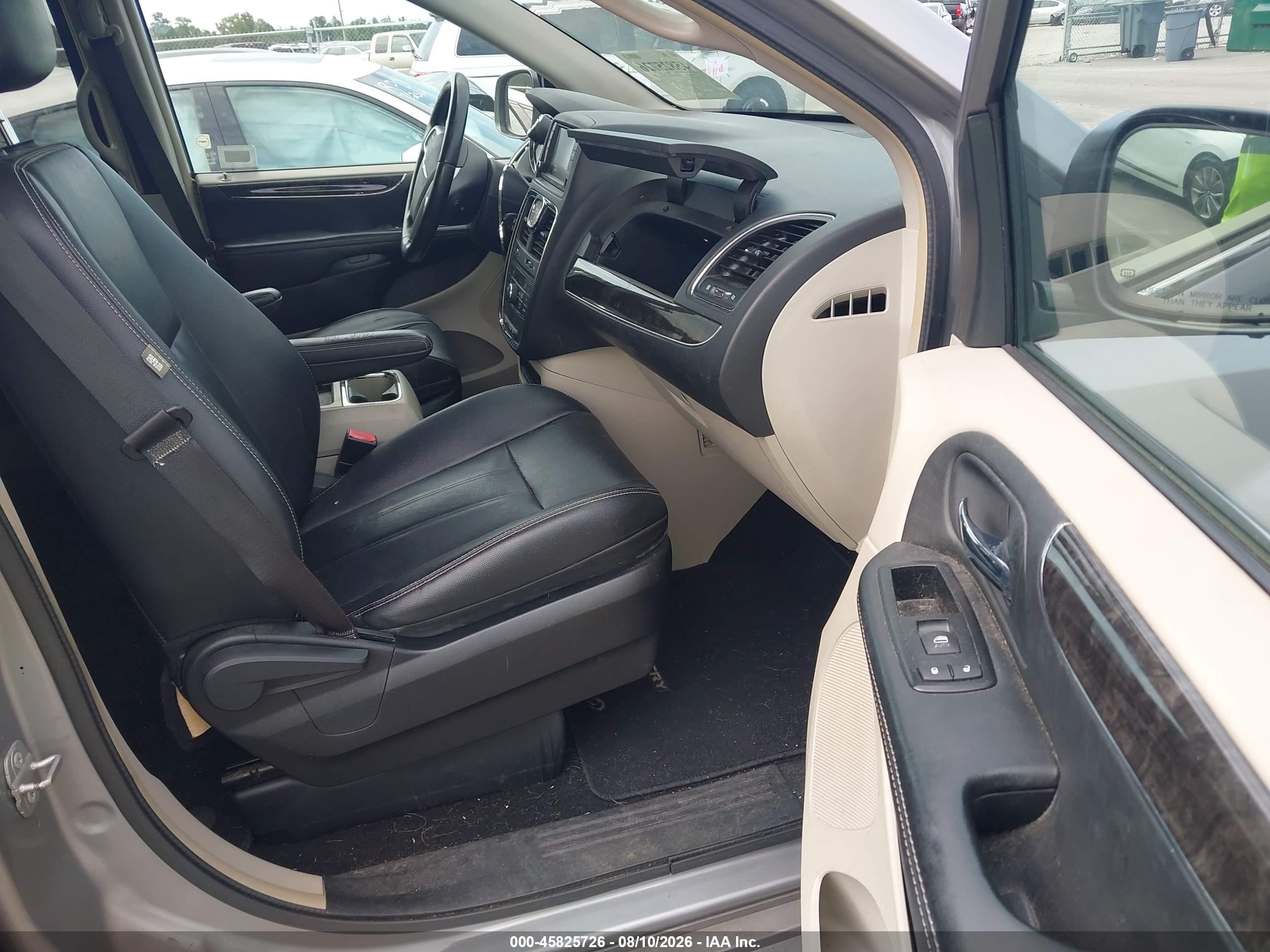 2014 Chrysler Town & country VIN 2C4RC1BG4ER441061 IAAI salvage auction — Normal Wear, Clear (North Carolina), sold $400 on 2026-09-02 (photo 5)