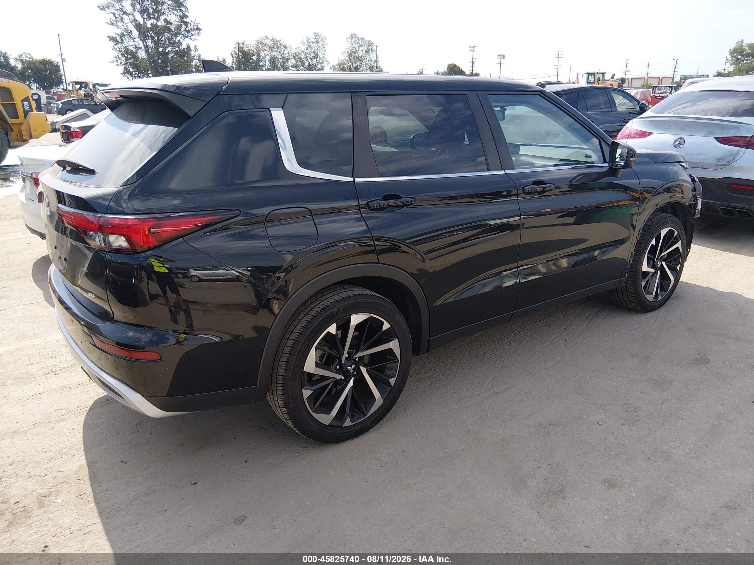 2024 Mitsubishi Outlander VIN JA4J3VA81RZ041365 IAAI salvage auction — Front End, Salvage (California), sold $7,900 on 2026-10-16 (photo 4)