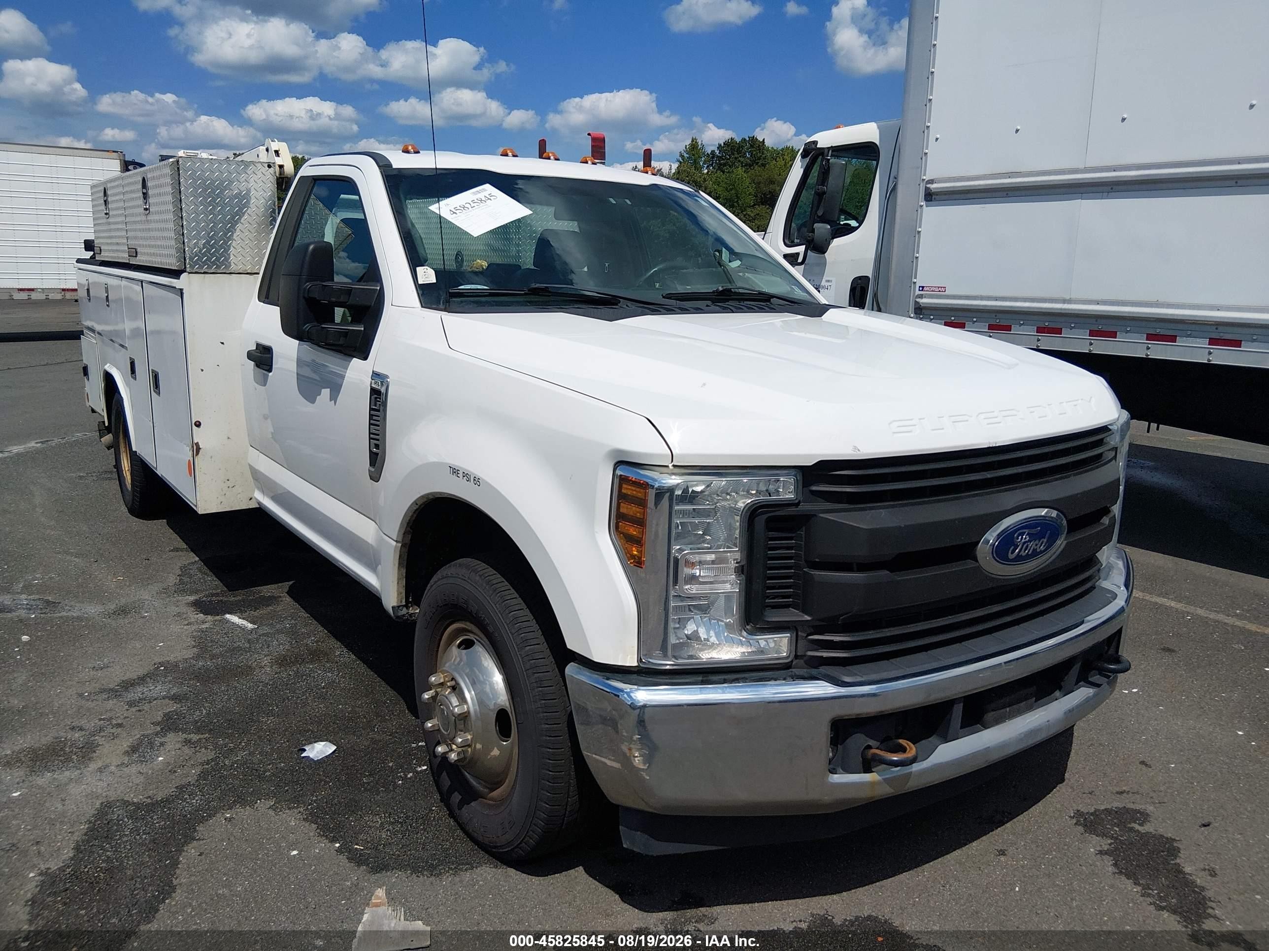 2019 Ford F-350 VIN 1FDRF3G6XKEF58876 — IAAI salvage auction photo