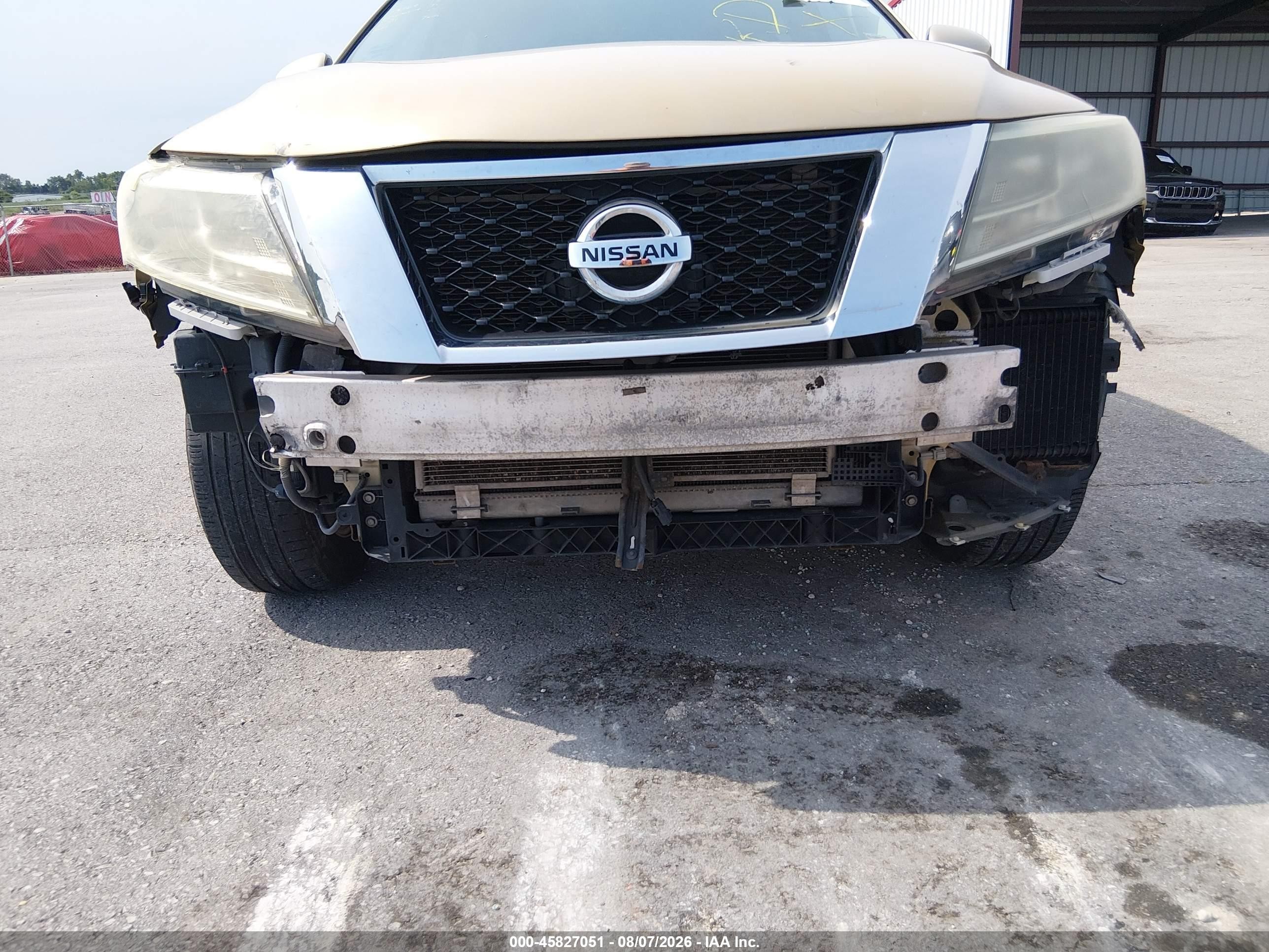 2013 Nissan Pathfinder VIN 5N1AR2MM5DC611869 IAAI salvage auction — Front End, Salvage (Missouri), sold $600 on 2026-09-04 (photo 6)