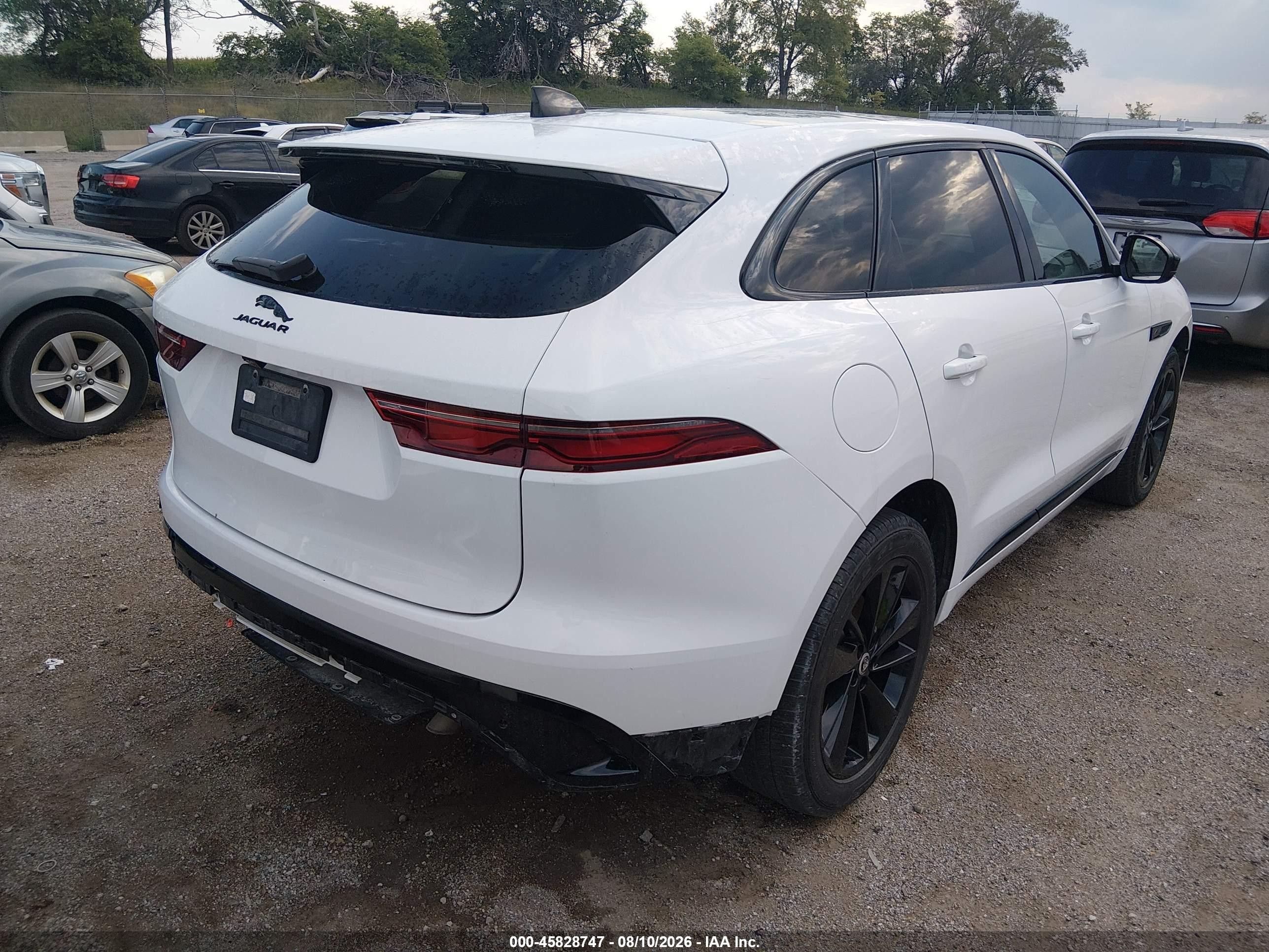 2024 Jaguar F-Pace VIN SADCT2EX8RA726271 IAAI salvage auction — Side, Salvage (Nebraska), sold $12,100 on 2026-09-12 (photo 4)