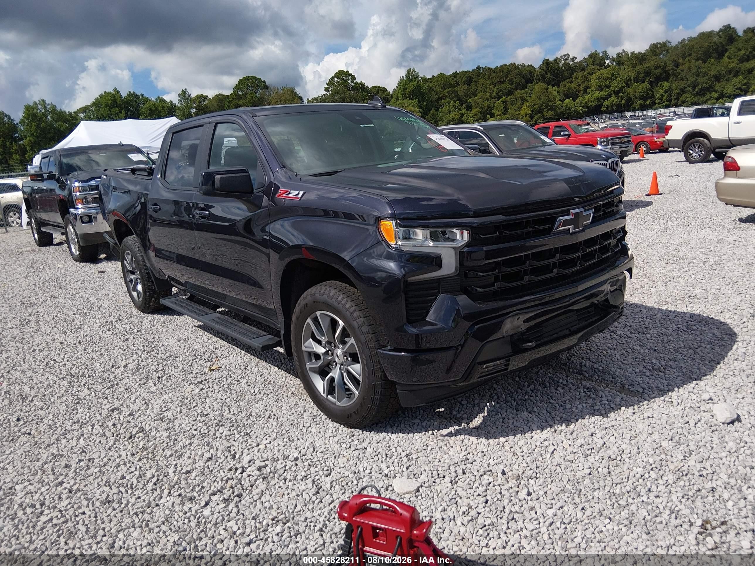 2024 Chevrolet Silverado 1500 VIN 2GCUDEED6R1254179 — IAAI salvage auction photo