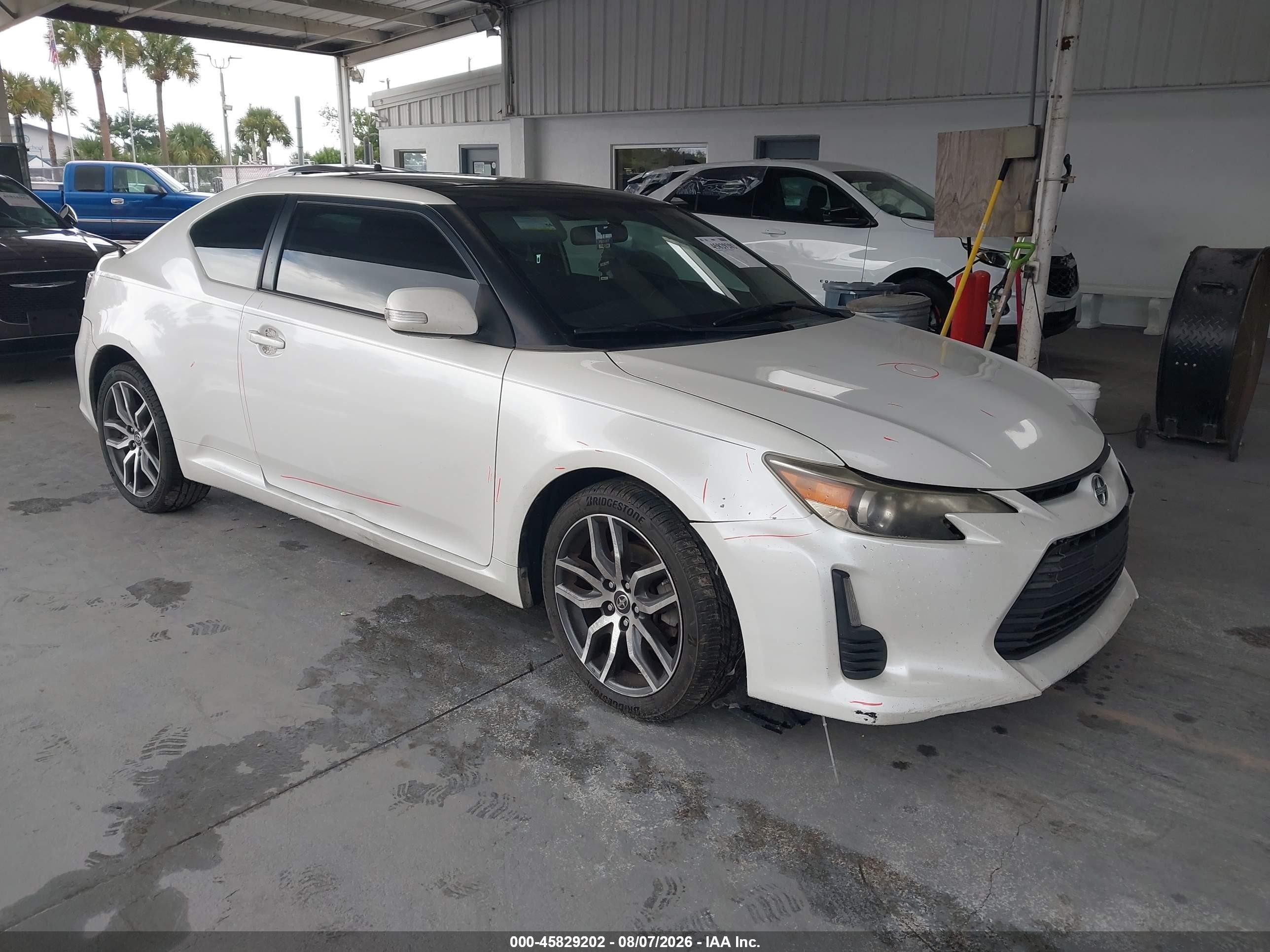 2015 Scion Tc VIN JTKJF5C74F3090570 IAAI salvage auction — Front & Rear, Rebuildable (Florida), sold $625 on 2026-09-02 (photo 1)