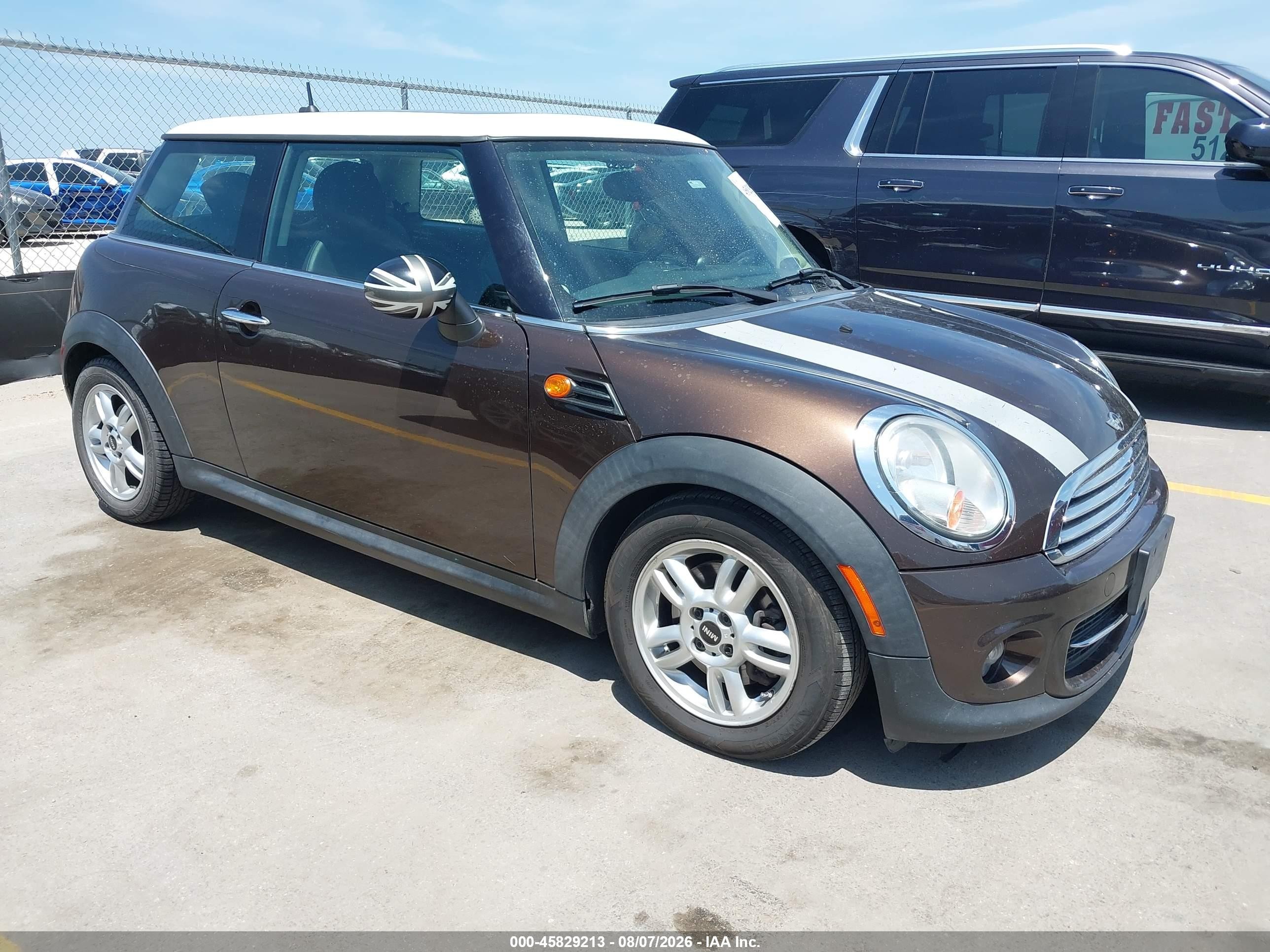 2013 Mini Hardtop VIN WMWSU3C56DT545580 IAAI salvage auction — Unknown, Salvage (Texas), sold $800 on 2026-09-23 (photo 1)