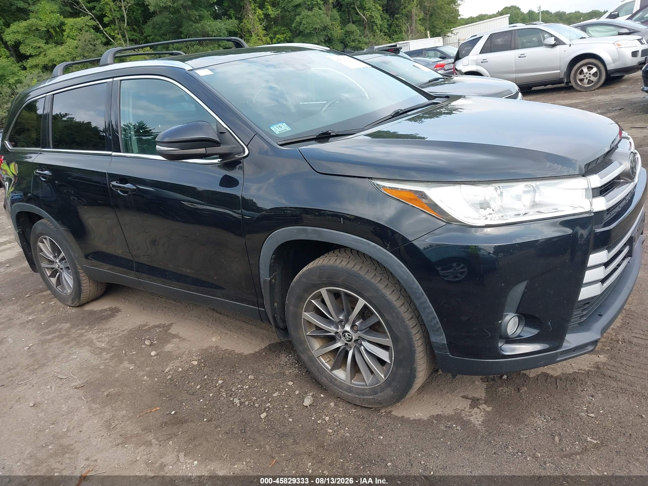 2019 Toyota Highlander VIN 5TDJZRFH8KS613026 — IAAI salvage auction photo