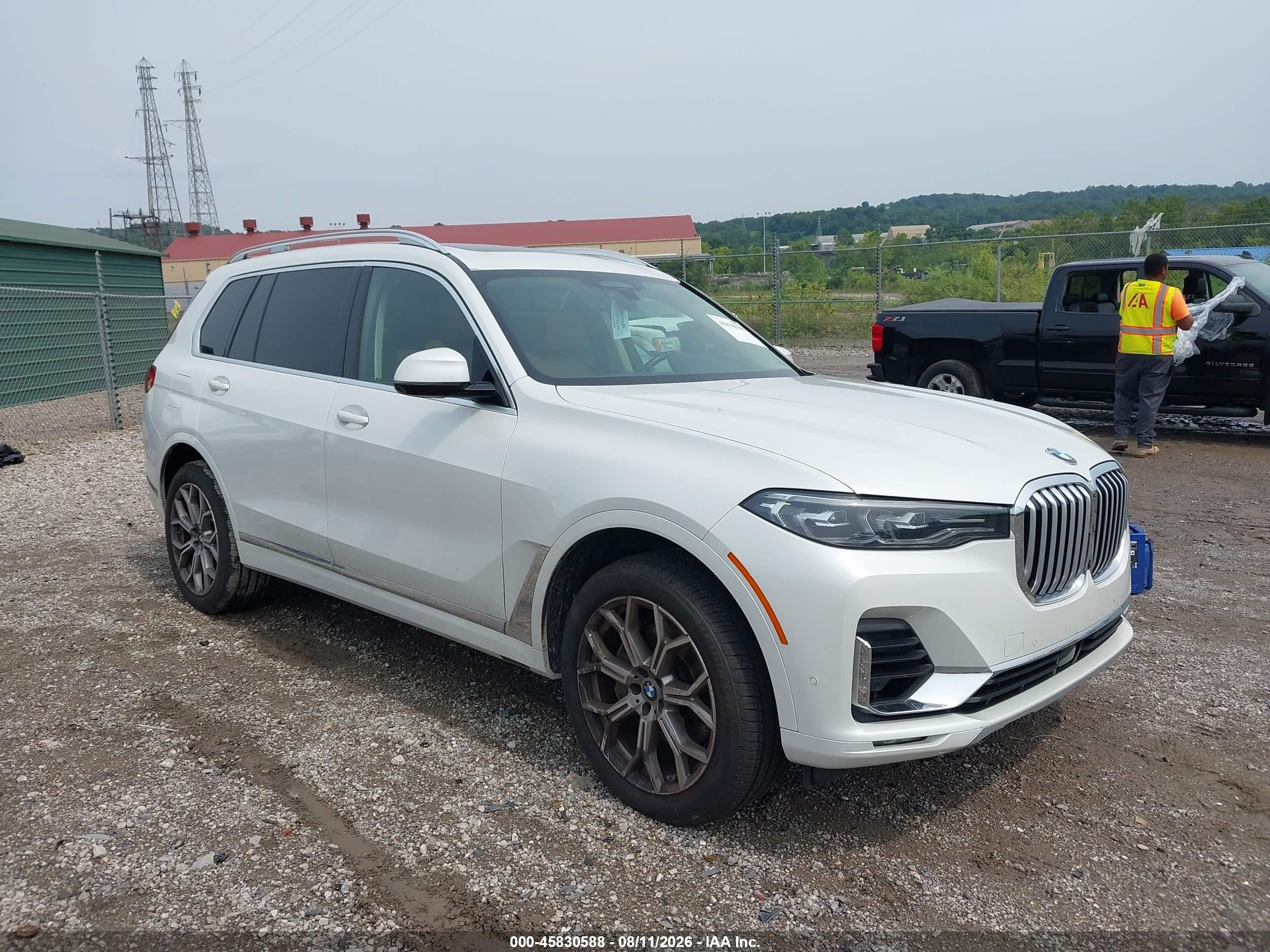 2021 BMW X7 VIN 5UXCW2C08M9H93229 — IAAI salvage auction photo