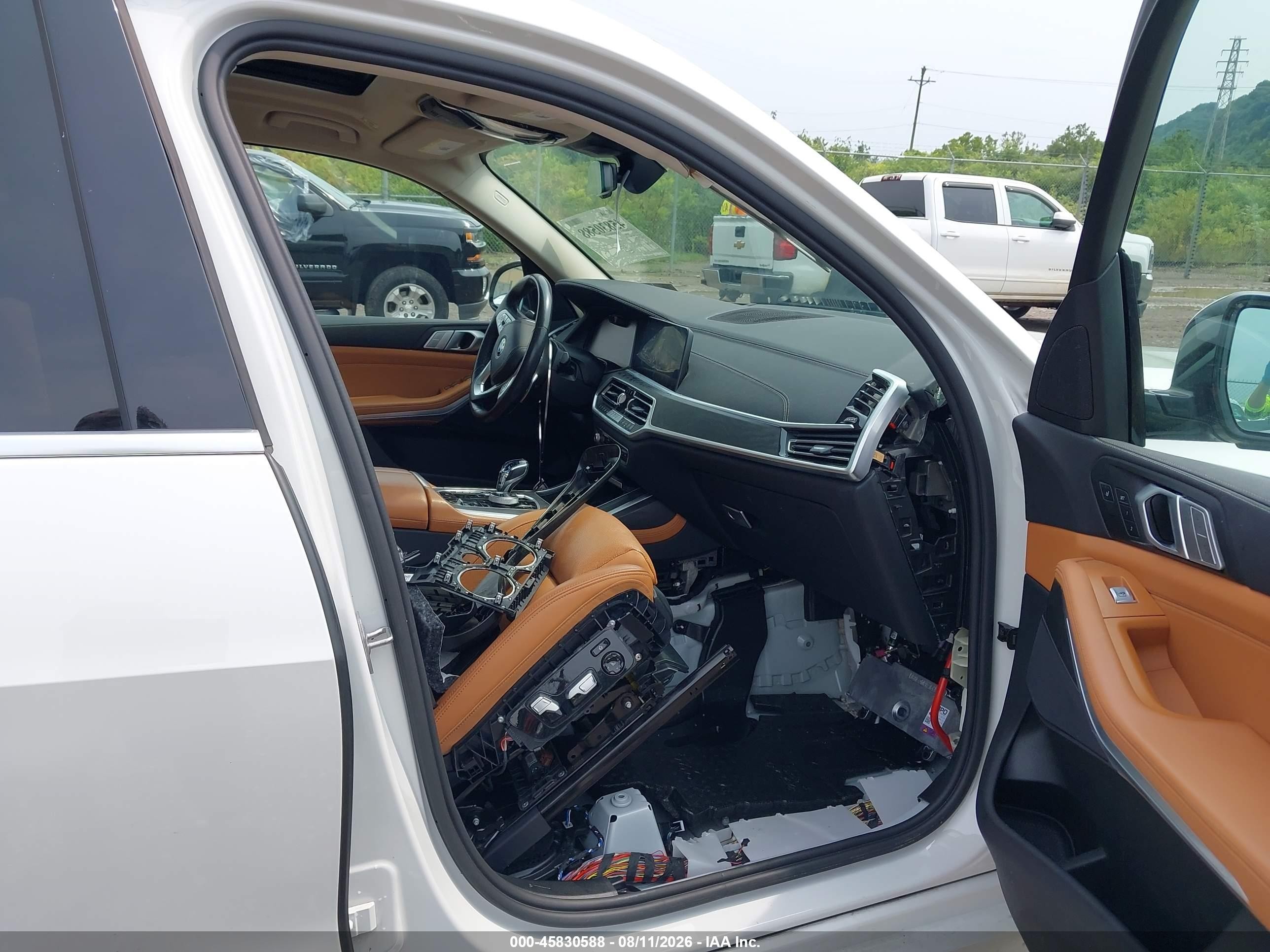 2021 BMW X7 VIN 5UXCW2C08M9H93229 IAAI salvage auction — Unknown, Salvage (Pennsylvania), sold $24,100 on 2026-08-26 (photo 5)