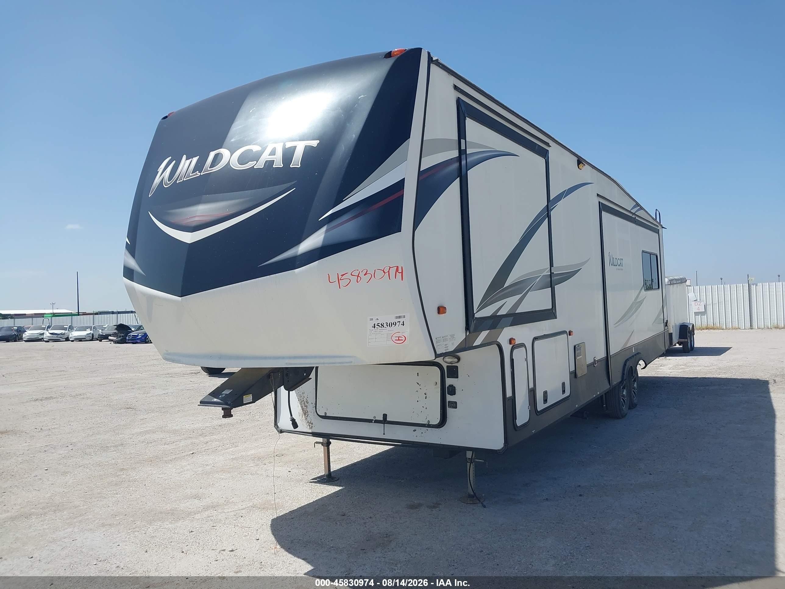 2020 Forest River Wildcat VIN 5ZT3WCZBXLG003273 IAAI salvage auction — Side, Salvage (Texas), sold $8,100 on 2026-09-18 (photo 2)