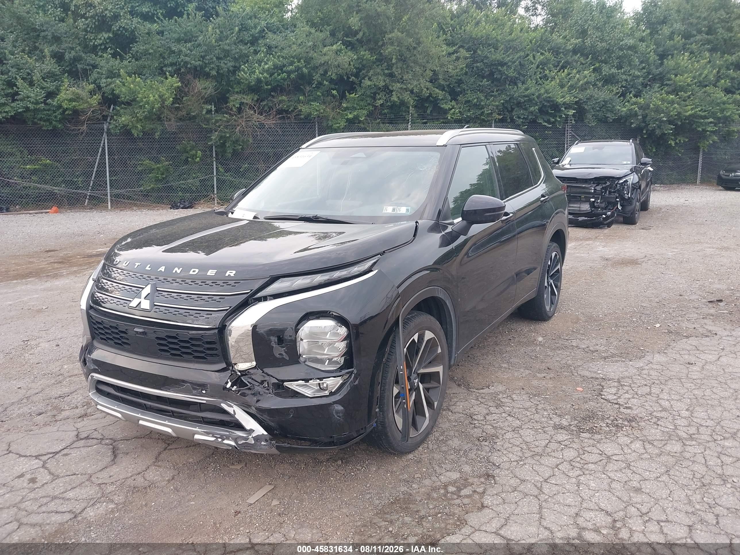 2024 Mitsubishi Outlander VIN JA4J4WA87RZ008793 IAAI salvage auction — All Over, Salvage (Pennsylvania), sold $9,600 on 2026-09-11 (photo 2)