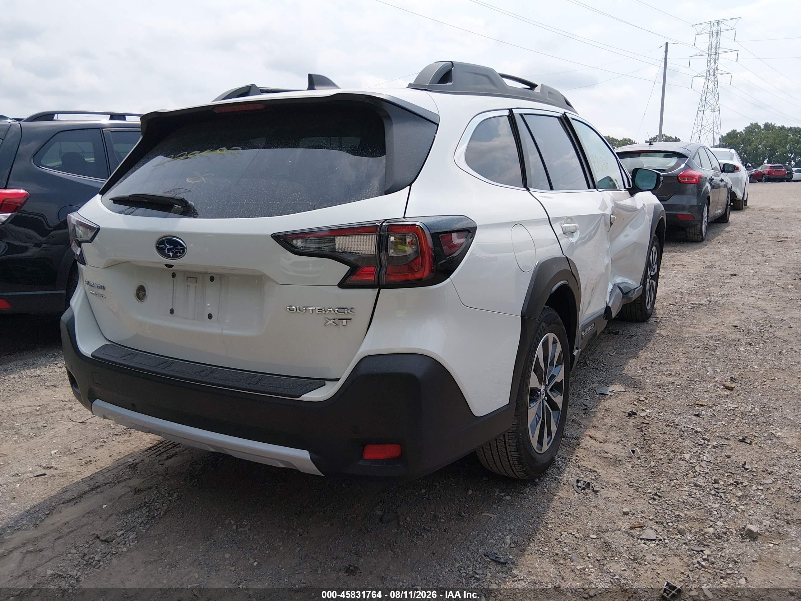 2024 Subaru Outback VIN 4S4BTGND7R3278583 IAAI salvage auction — Side, Salvage (Indiana), sold $8,400 on 2026-09-25 (photo 4)
