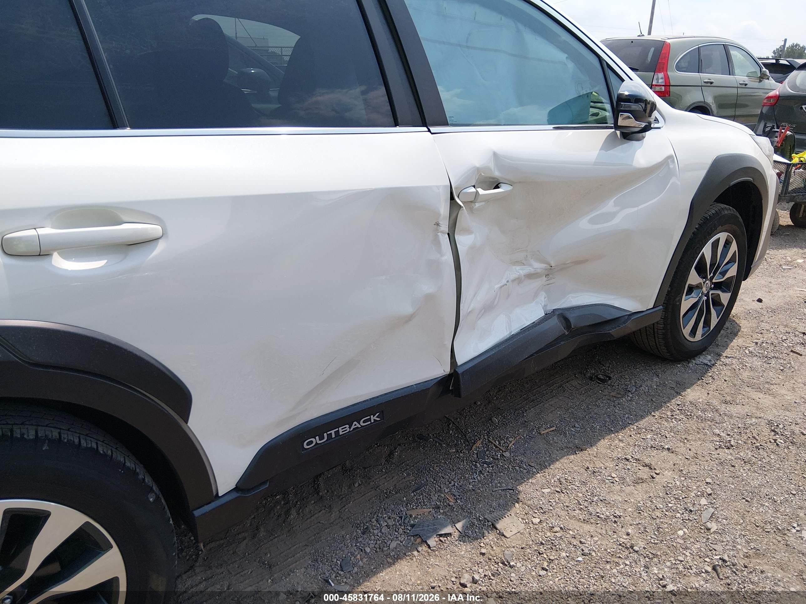 2024 Subaru Outback VIN 4S4BTGND7R3278583 IAAI salvage auction — Side, Salvage (Indiana), sold $8,400 on 2026-09-25 (photo 6)
