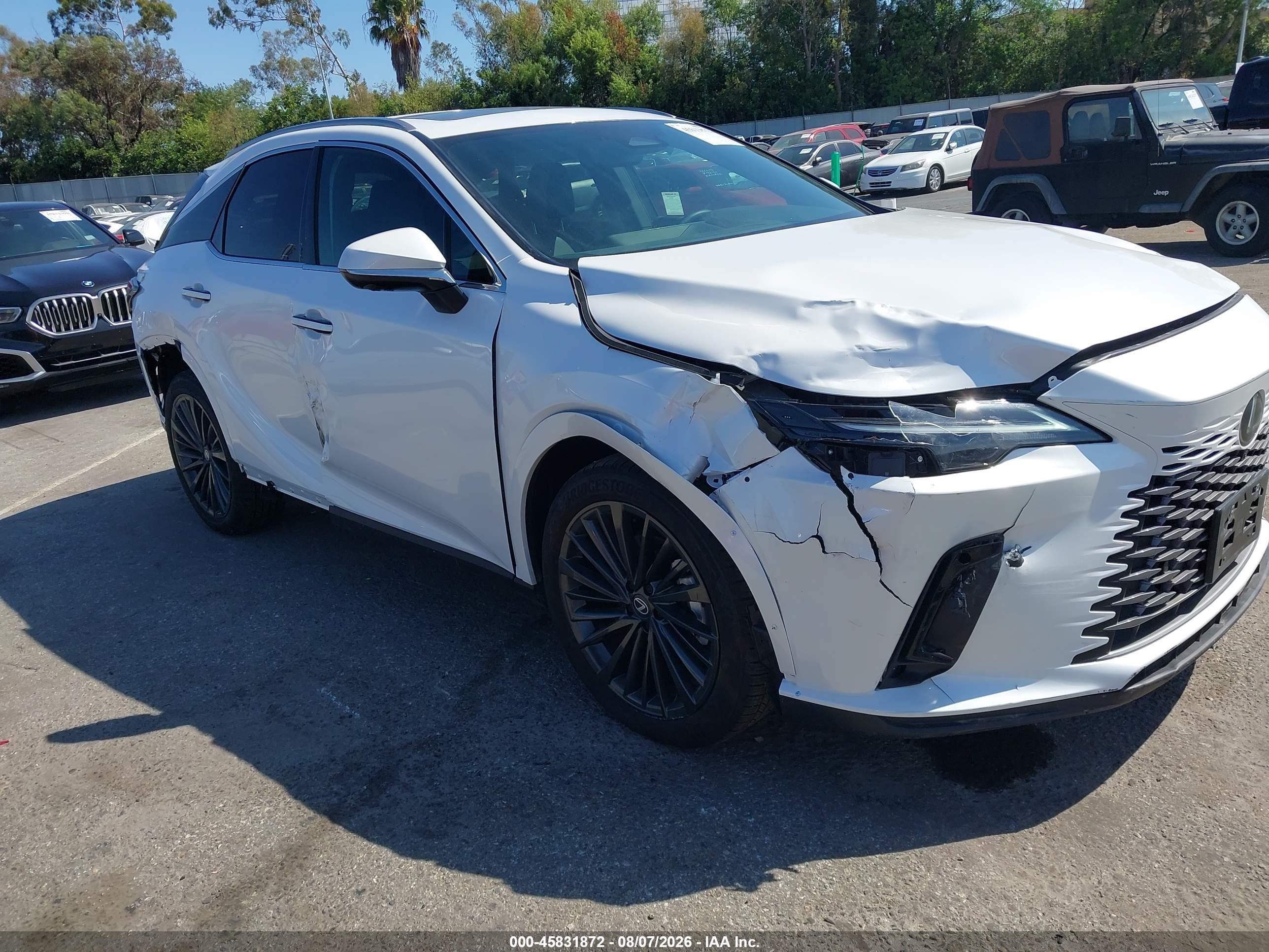 2026 Lexus RX 350h VIN 2T2BBMCA8TC108984 — IAAI salvage auction photo