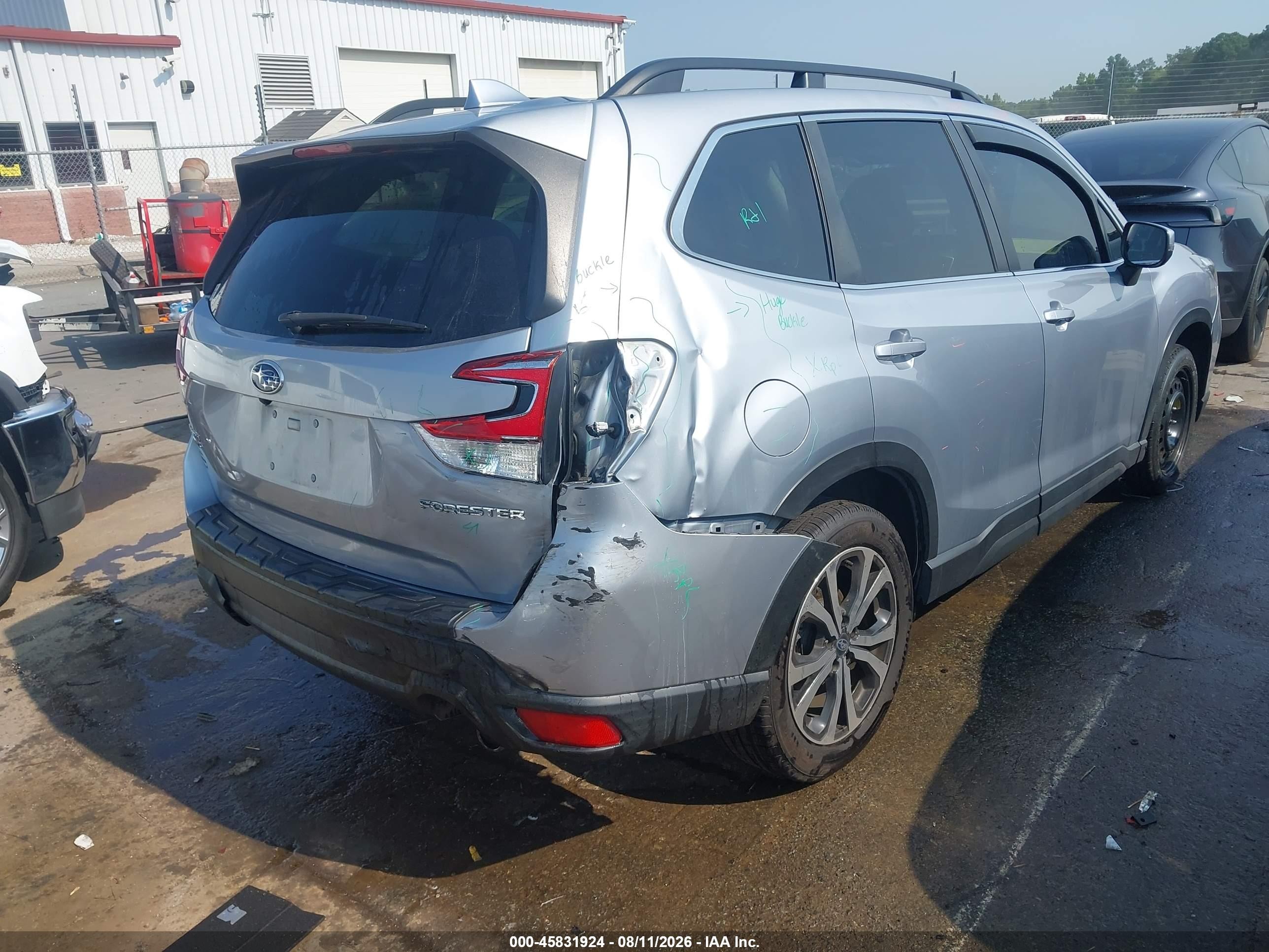 2020 Subaru Forester VIN JF2SKASC2LH426263 IAAI salvage auction — Rear End, Salvage (North Carolina), sold $4,675 on 2026-09-14 (photo 4)
