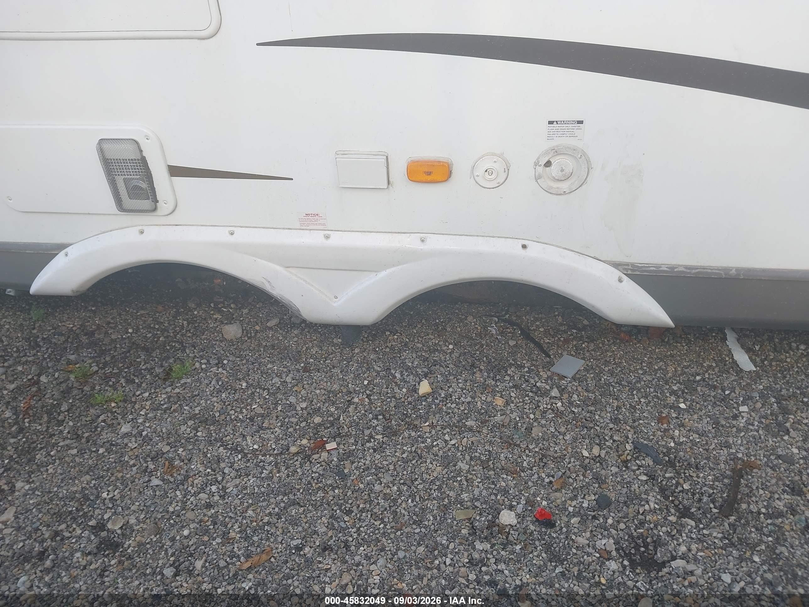 2011 Dutchmen Kodiak VIN 47CTS5P24BK129456 IAAI salvage auction — Unknown, Salvage (Ohio), sold $100 on 2026-09-23 (photo 6)