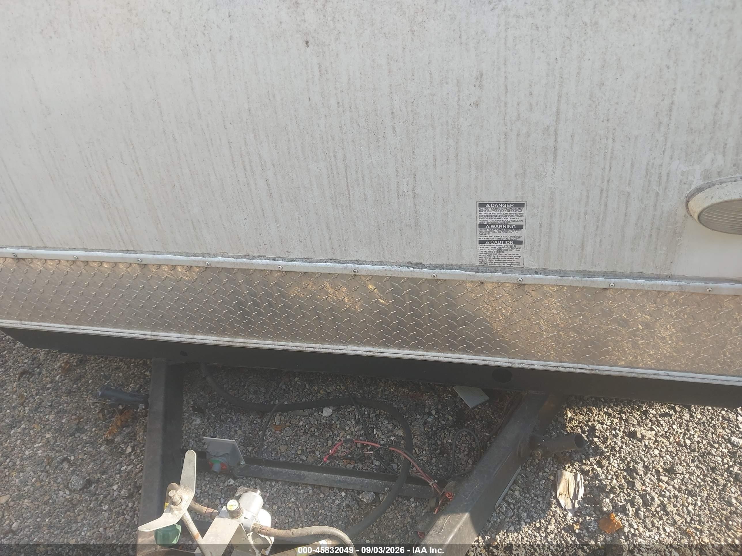 2011 Dutchmen Kodiak VIN 47CTS5P24BK129456 IAAI salvage auction — Unknown, Salvage (Ohio), sold $100 on 2026-09-23 (photo 7)