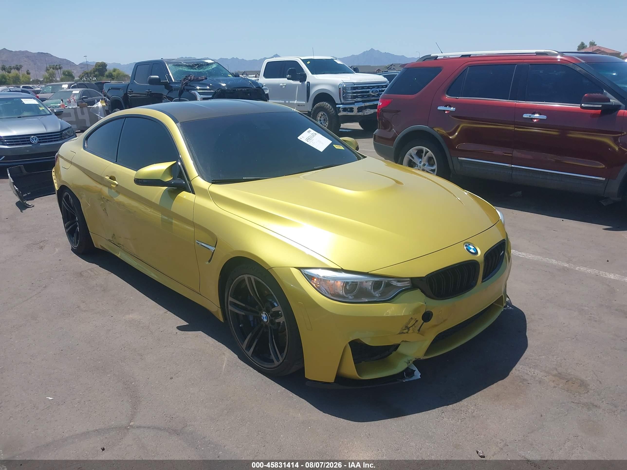 2015 BMW M4 VIN WBS3R9C50FK329401 — IAAI salvage auction photo